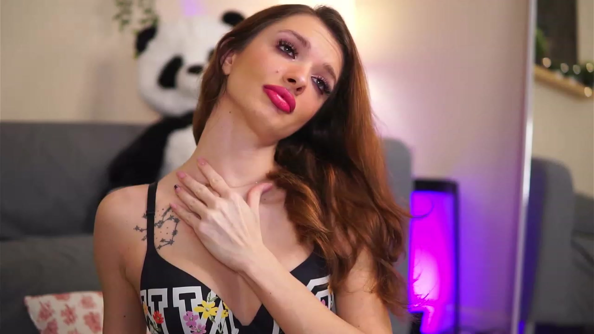 Gallery image thumbnail from LeyaMeyers's myfreecams stream on, 01/05/2023, 09:06 image 12 of 20