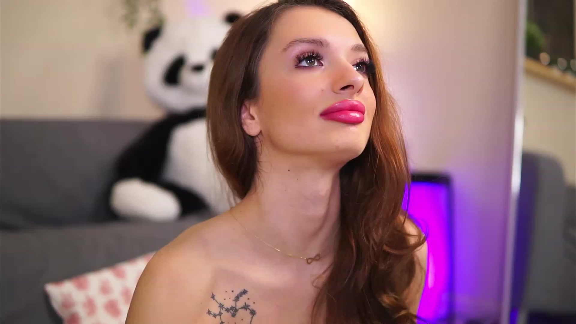 Gallery image thumbnail from LeyaMeyers's myfreecams stream on, 01/05/2023, 09:06 image 2 of 20