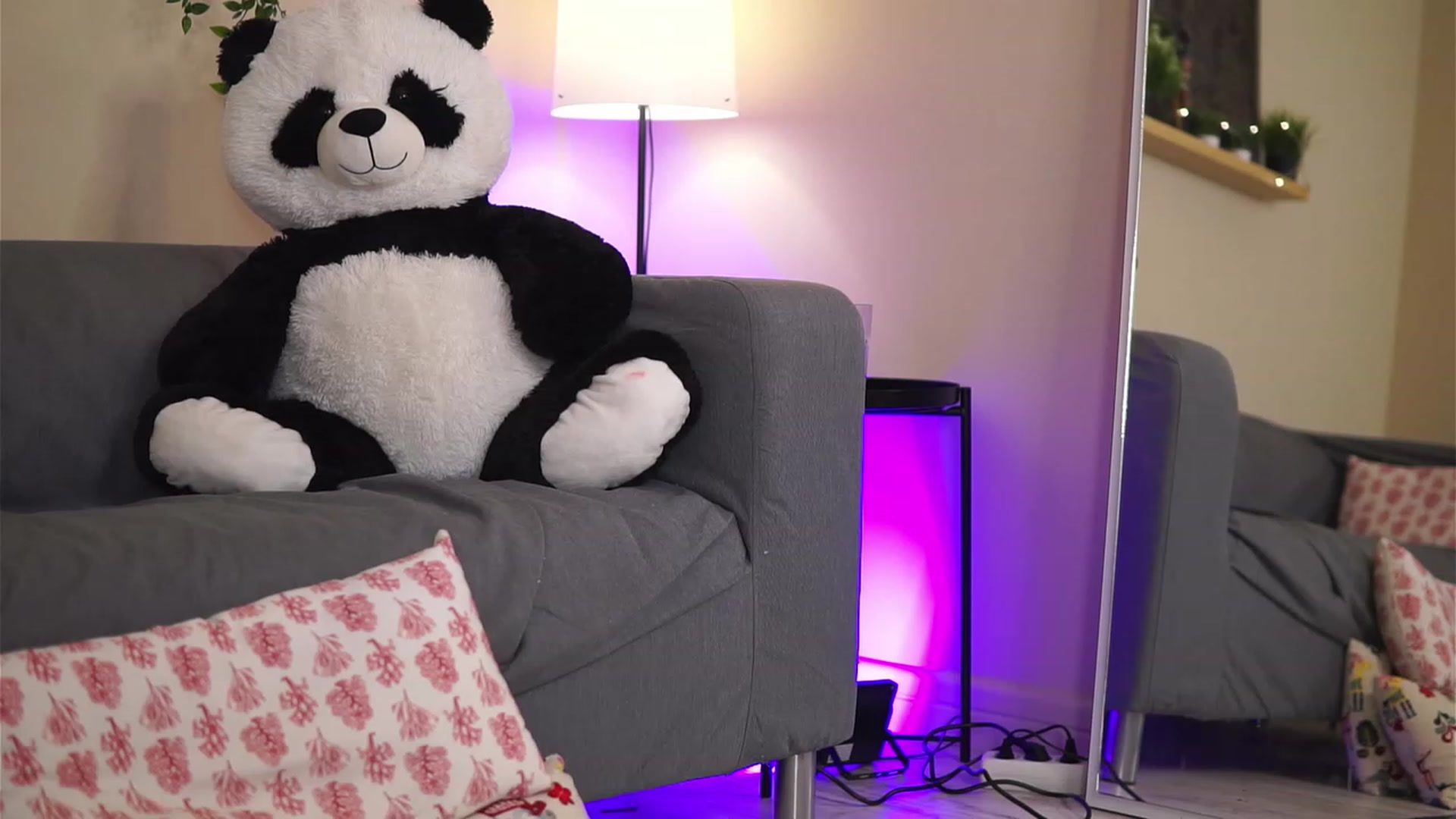 Gallery image thumbnail from LeyaMeyers's myfreecams stream on, 01/05/2023, 12:01 image 17 of 20