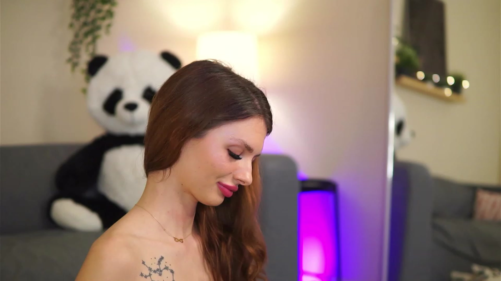 Gallery image thumbnail from LeyaMeyers's myfreecams stream on, 01/12/2023, 11:54 image 3 of 20