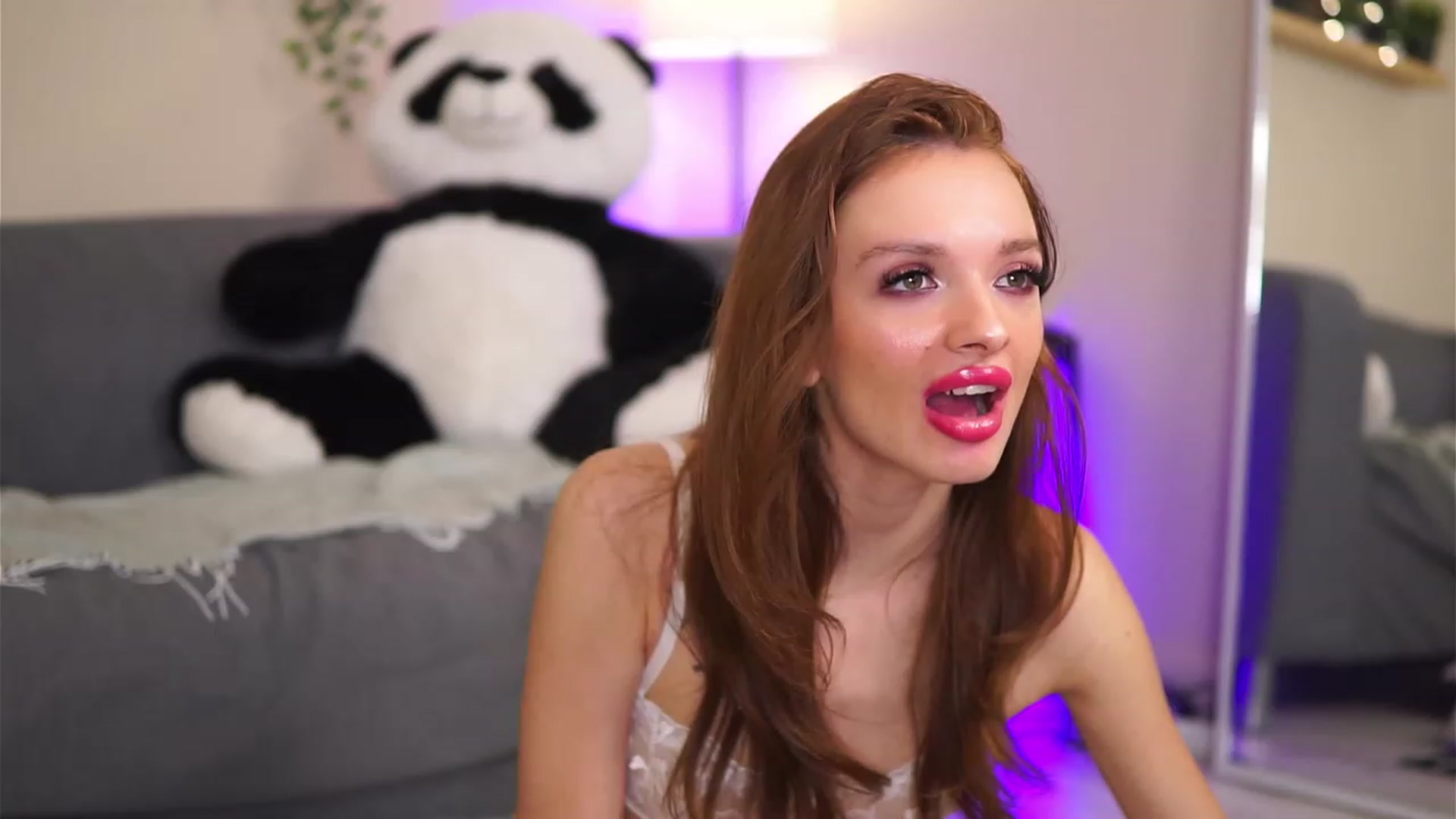 Gallery image thumbnail from LeyaMeyers's myfreecams stream on, 01/26/2023, 11:52 image 15 of 20