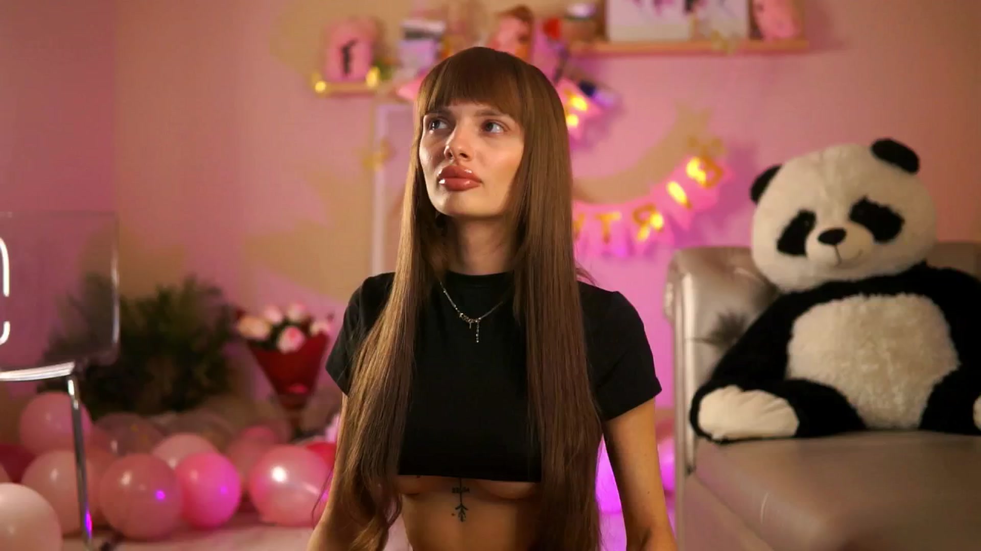 Gallery image thumbnail from LeyaMeyers's myfreecams stream on, 12/13/2024, 10:42 image 1 of 20