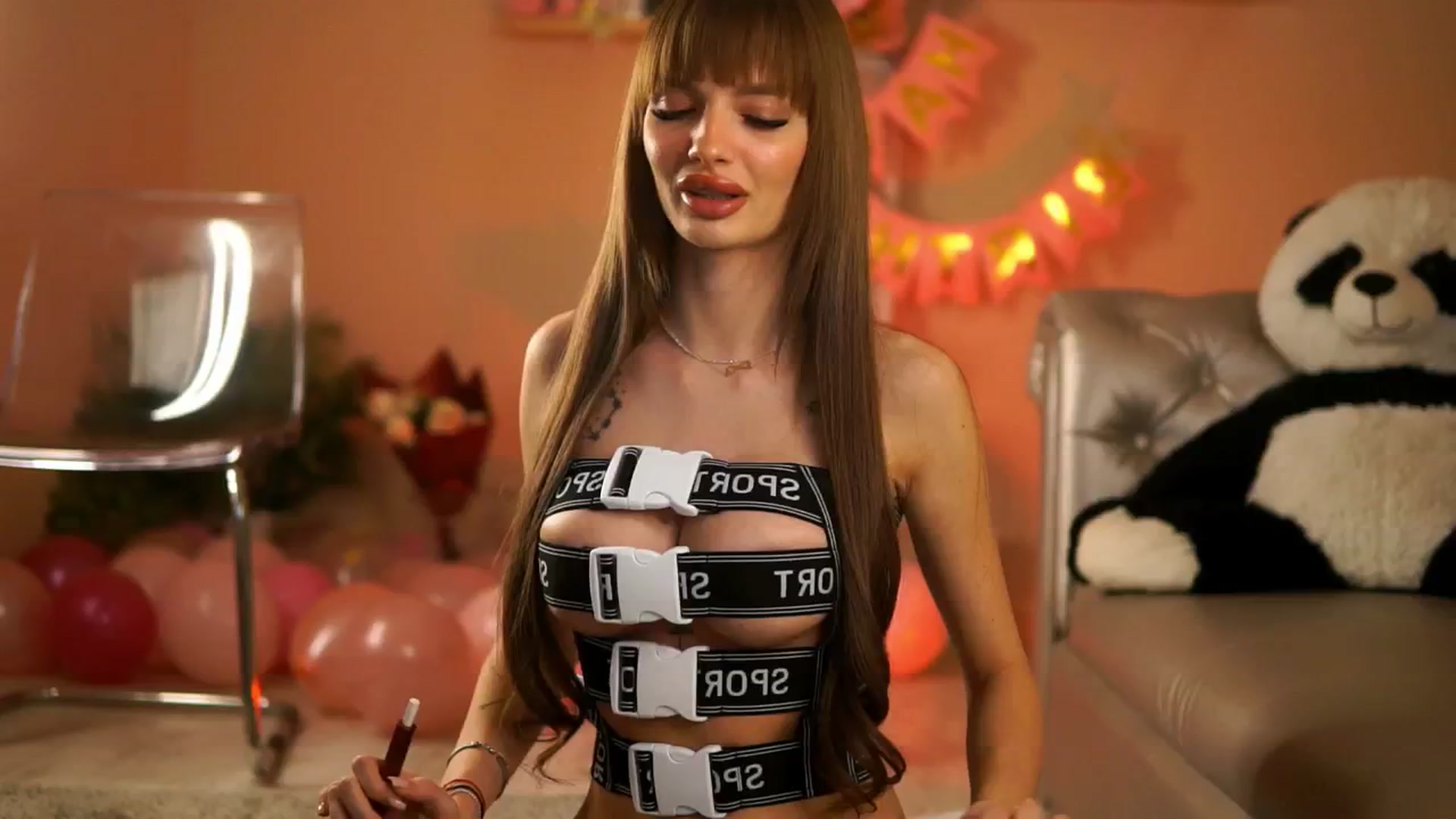 Gallery image thumbnail from LeyaMeyers's myfreecams stream on, 12/16/2024, 09:01 image 11 of 20