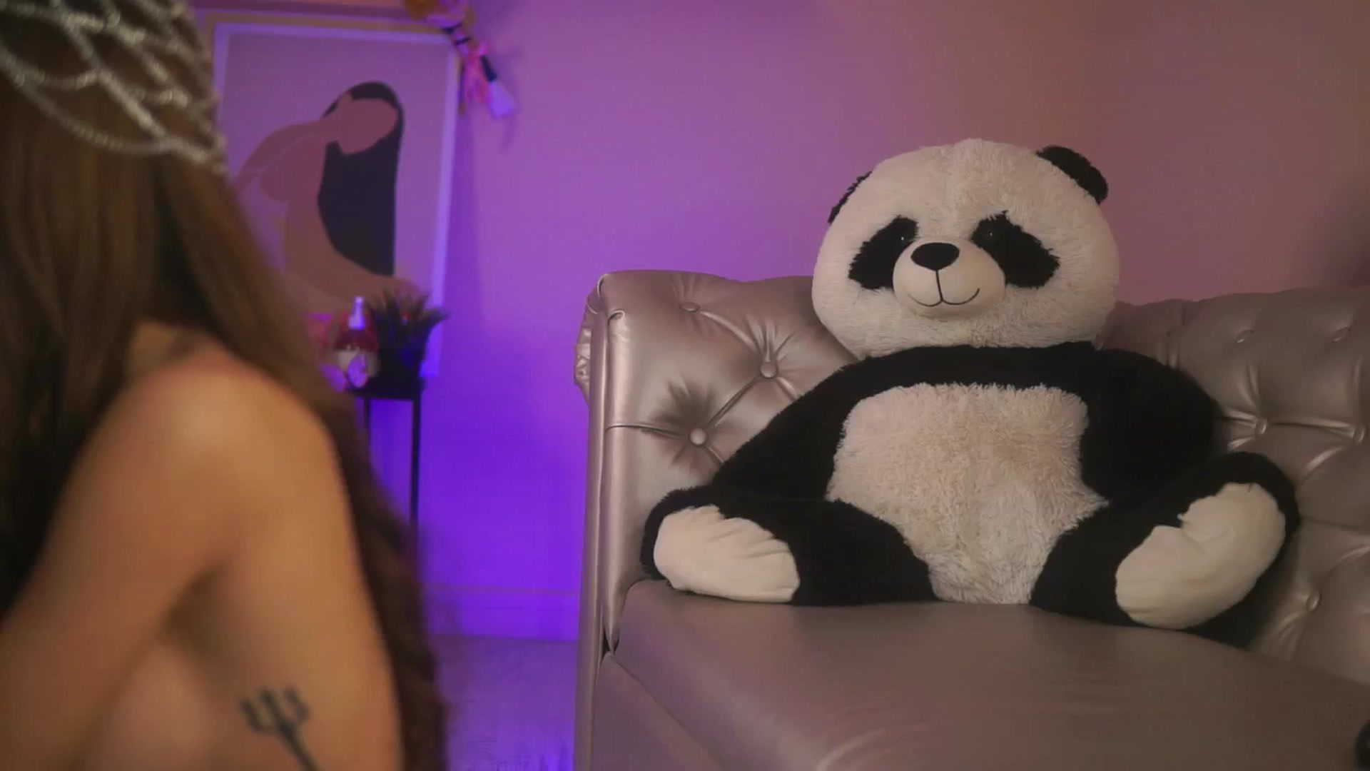 Gallery image thumbnail from LeyaMeyers's myfreecams stream on, 01/01/2025, 08:30 image 19 of 20