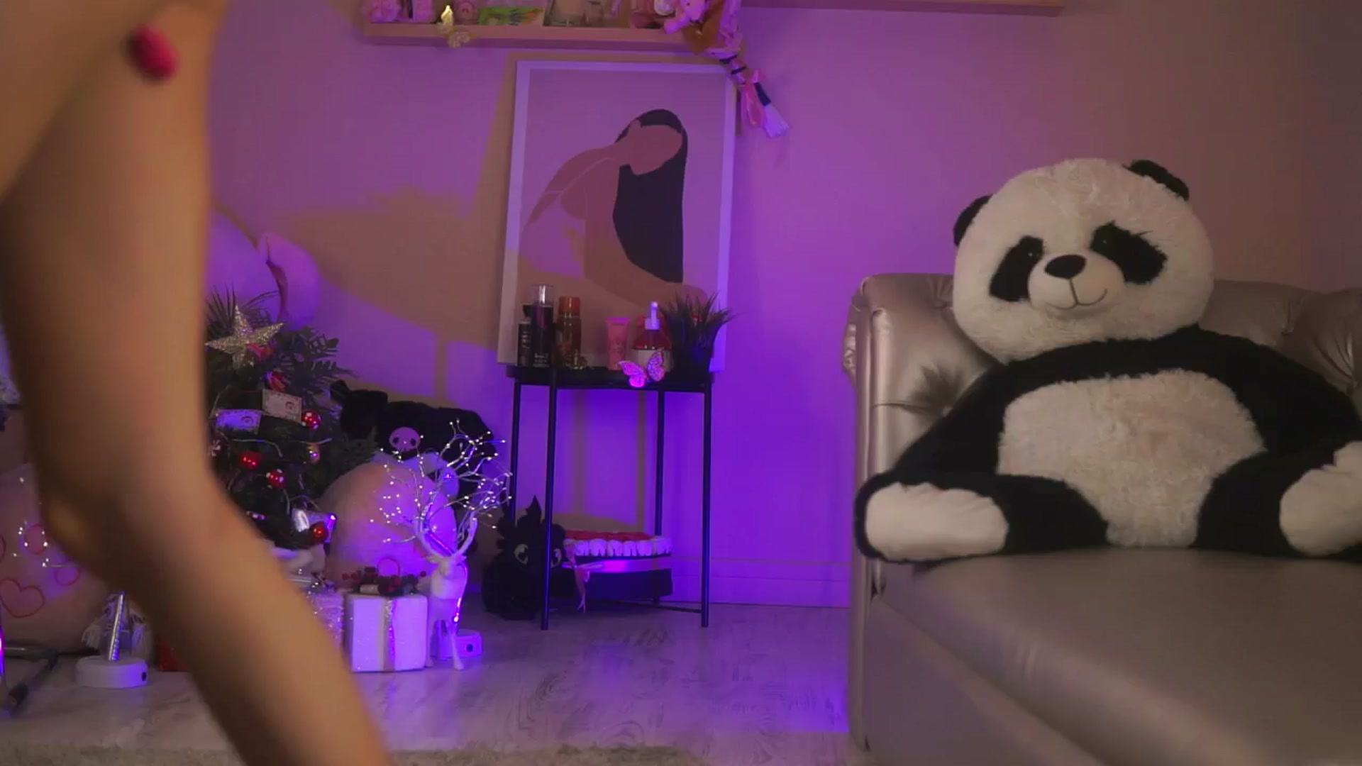 Gallery image thumbnail from LeyaMeyers's myfreecams stream on, 01/08/2025, 06:19 image 20 of 20