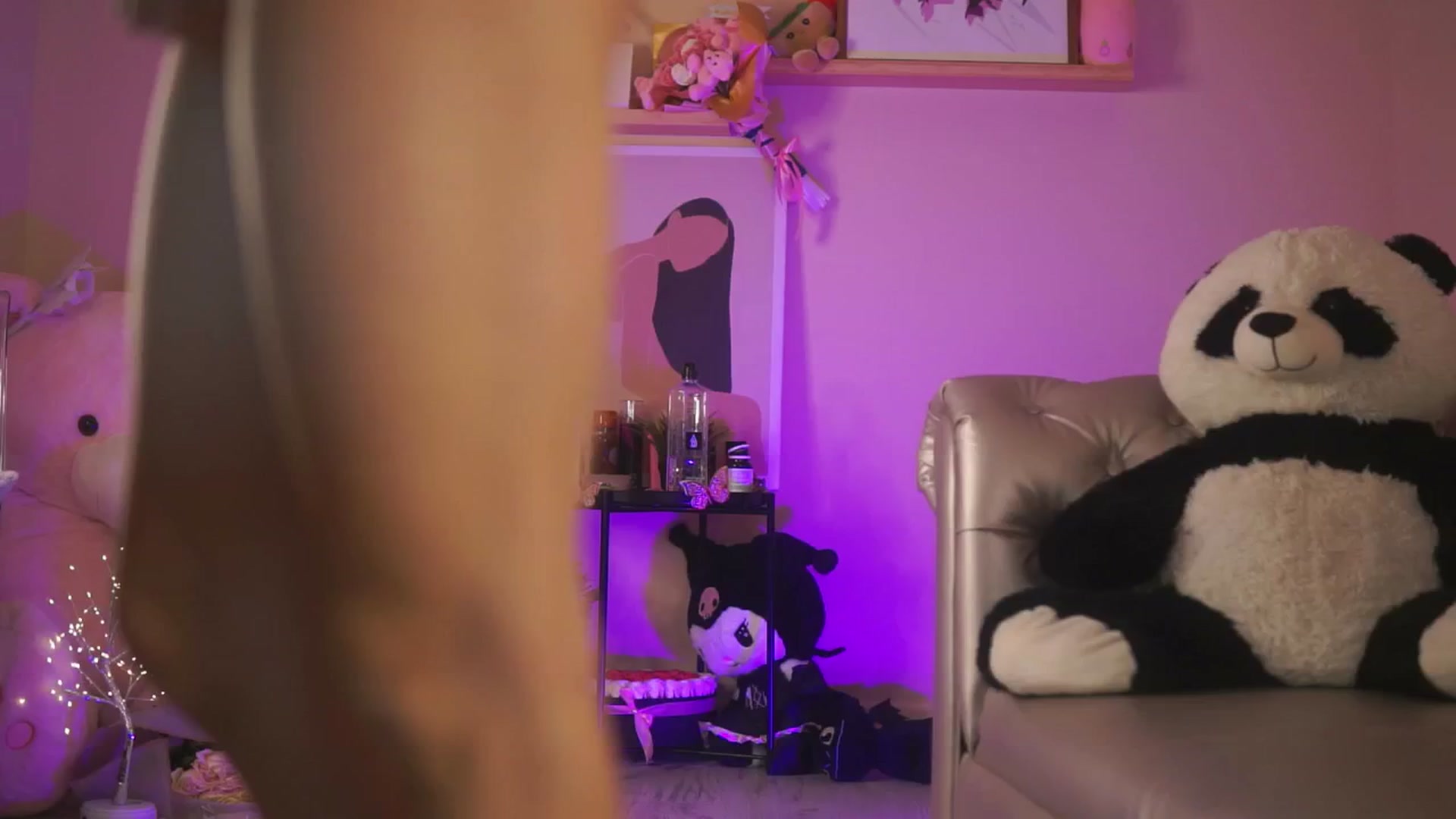 Gallery image thumbnail from LeyaMeyers's myfreecams stream on, 01/30/2025, 08:05 image 18 of 20