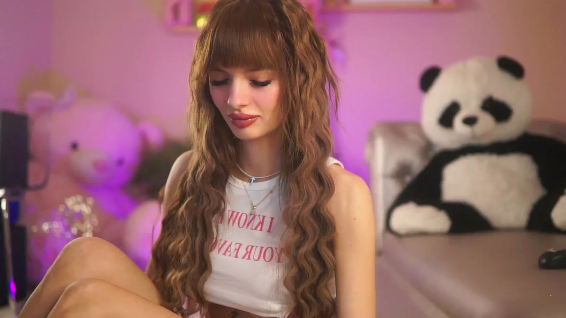 Gallery image thumbnail from LeyaMeyers's myfreecams stream on, 02/07/2025, 03:06 image 8 of 20