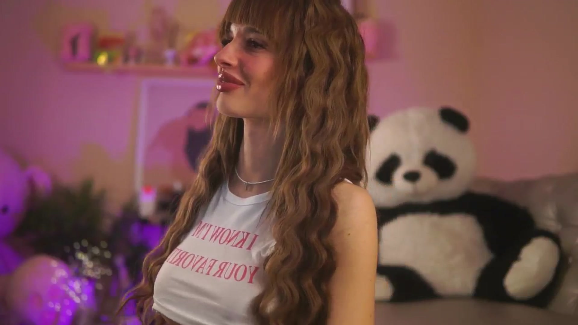 Gallery image thumbnail from LeyaMeyers's myfreecams stream on, 02/07/2025, 04:43 image 11 of 20