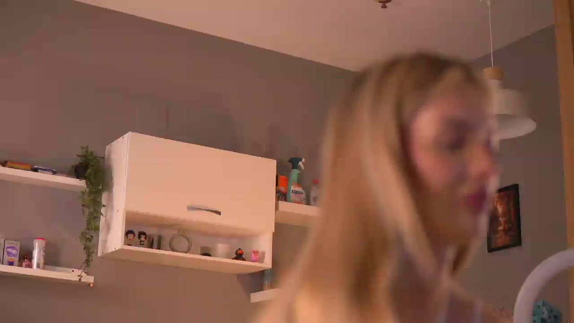 Gallery image thumbnail from LeyaMeyers's myfreecams stream on, 06/25/2026, 05:44 image 11 of 20