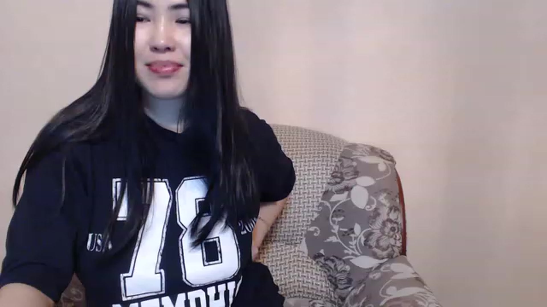Gallery image thumbnail from Leya_Min's myfreecams stream on, 02/19/2023, 22:13 image 16 of 20