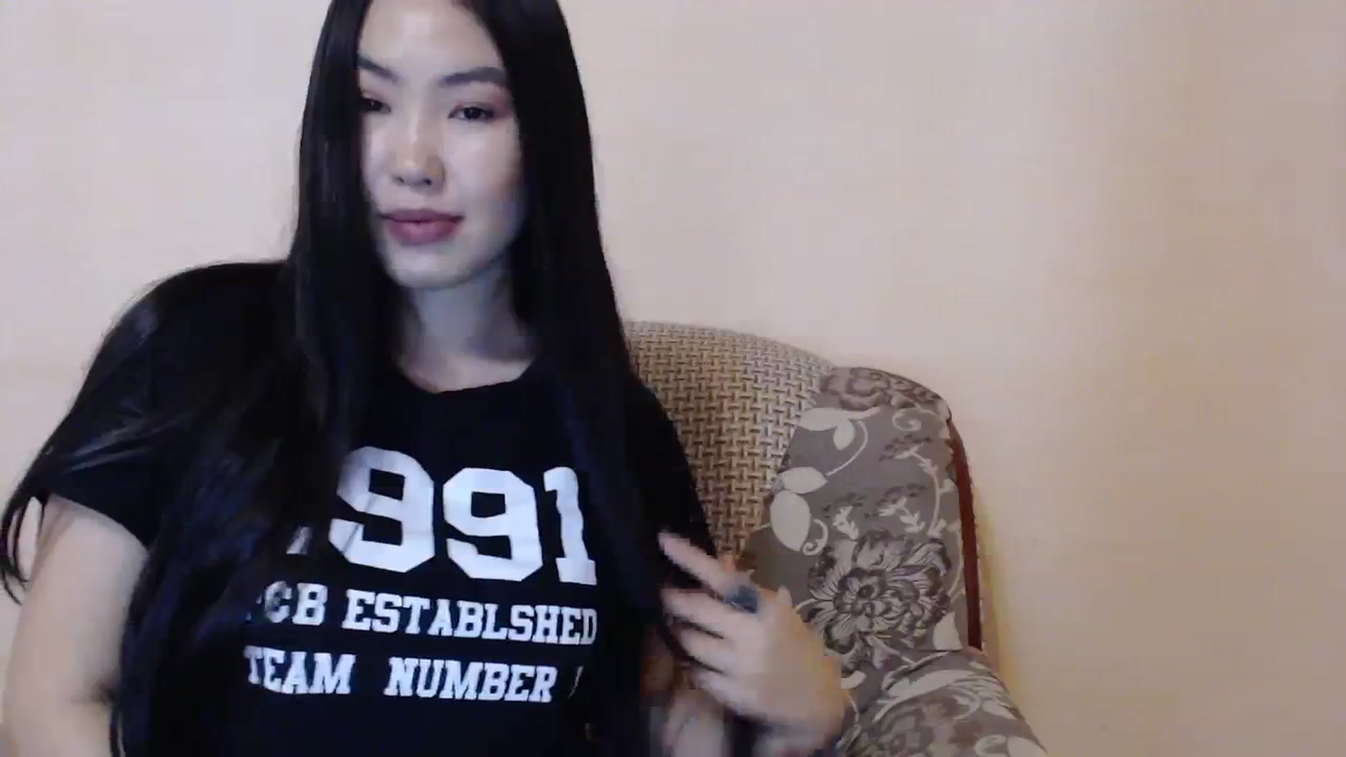 Gallery image thumbnail from Leya_Min's myfreecams stream on, 01/08/2024, 09:45 image 9 of 20