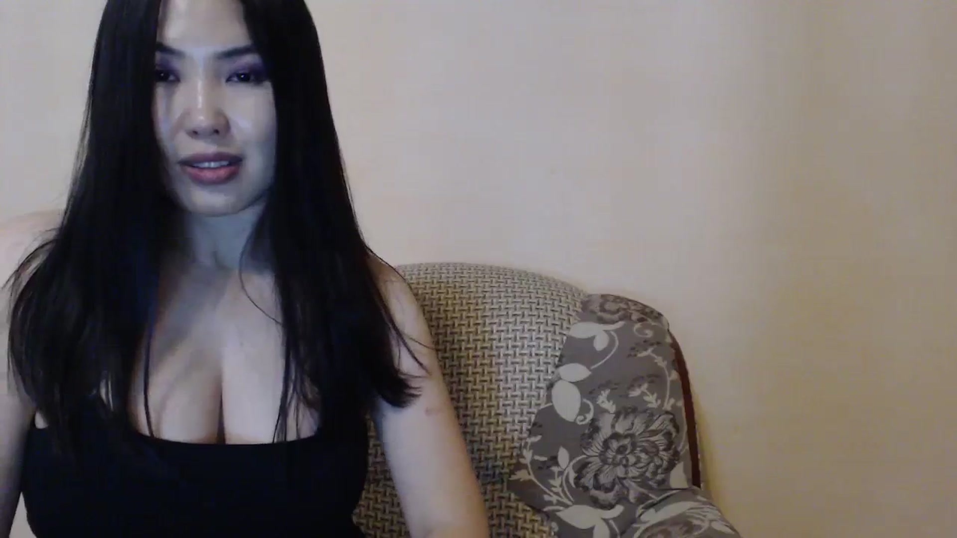 Gallery image thumbnail from Leya_Min's myfreecams stream on, 03/03/2024, 22:21 image 10 of 20