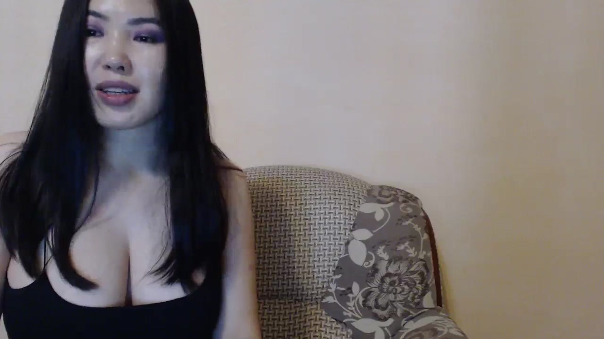 Gallery image thumbnail from Leya_Min's myfreecams stream on, 03/03/2024, 22:21 image 13 of 20