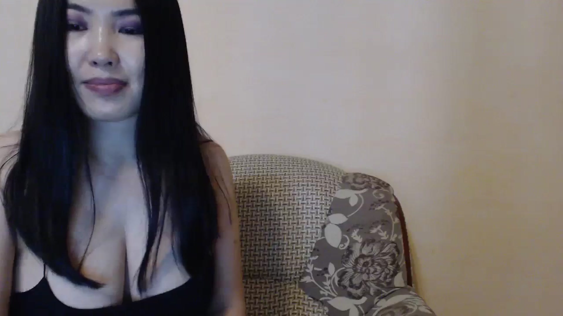 Gallery image thumbnail from Leya_Min's myfreecams stream on, 03/03/2024, 22:21 image 12 of 20