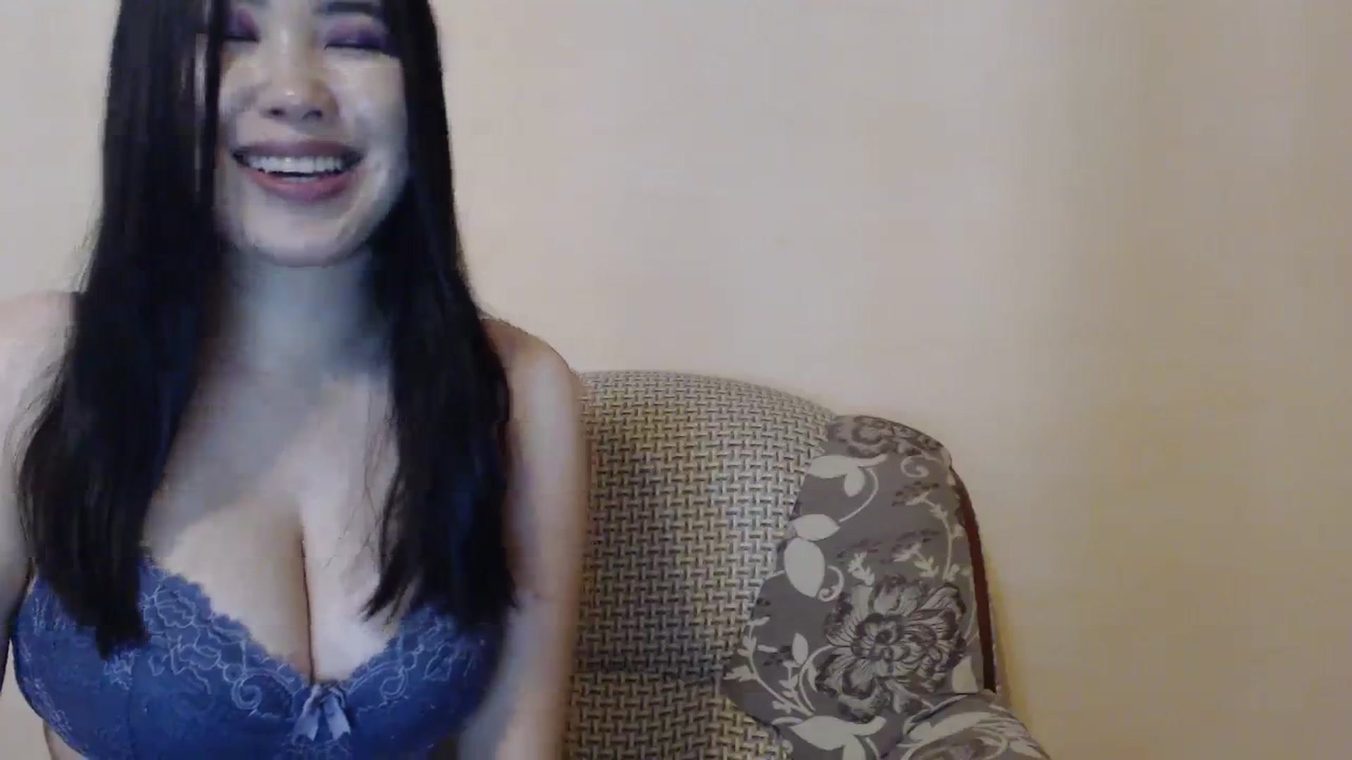 Gallery image thumbnail from Leya_Min's myfreecams stream on, 03/03/2024, 22:21 image 2 of 20