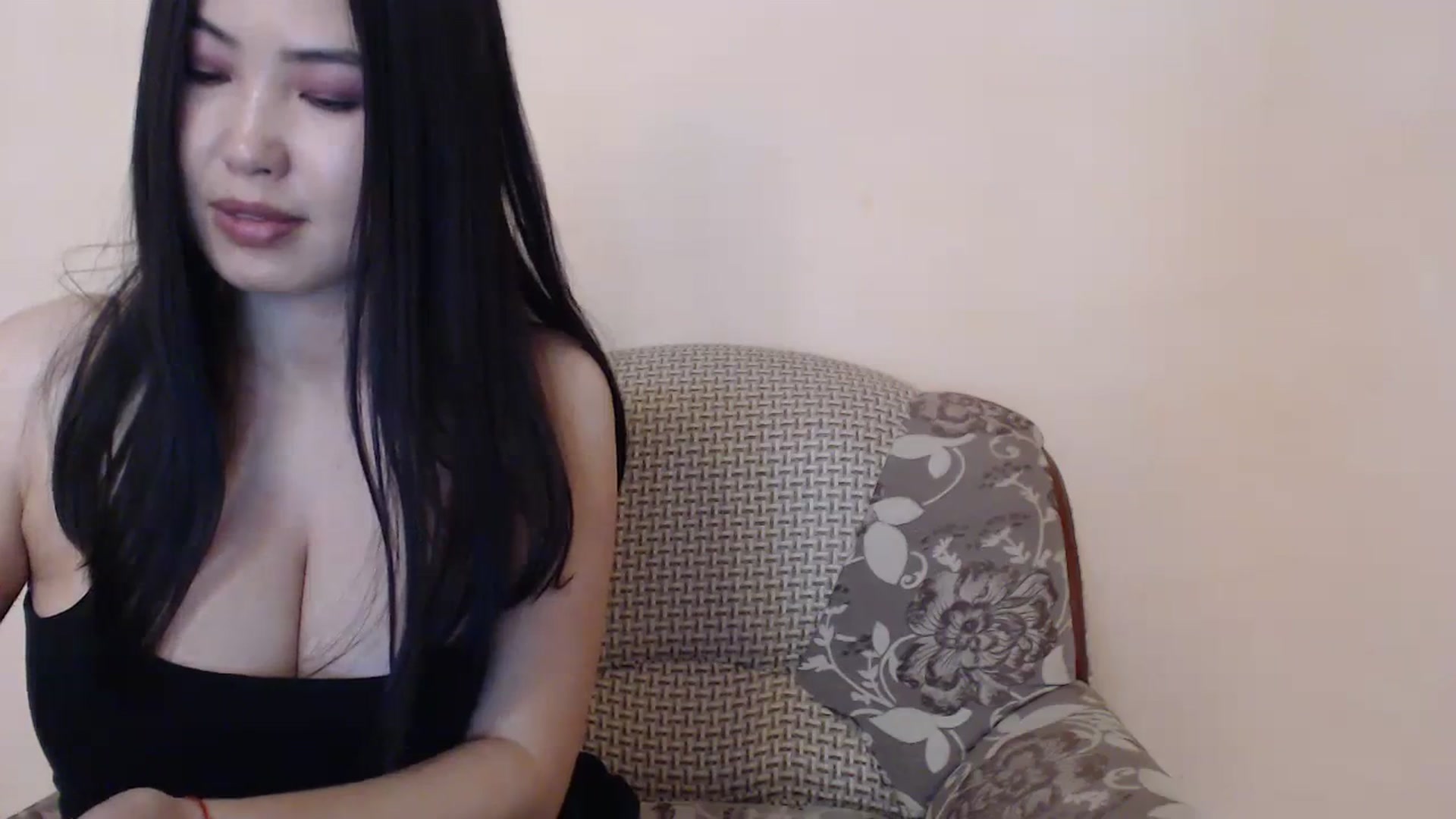 Gallery image thumbnail from Leya_Min's myfreecams stream on, 03/05/2024, 10:03 image 3 of 20