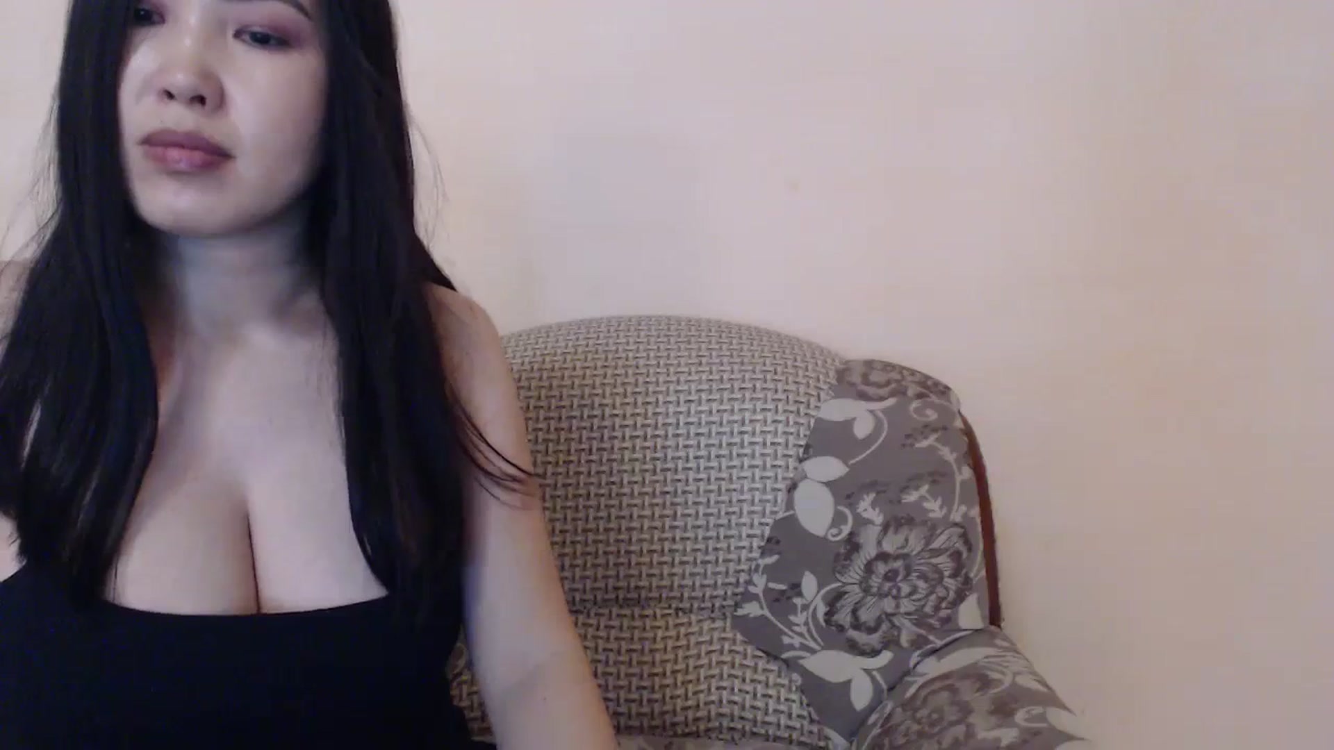 Gallery image thumbnail from Leya_Min's myfreecams stream on, 03/05/2024, 10:03 image 18 of 20
