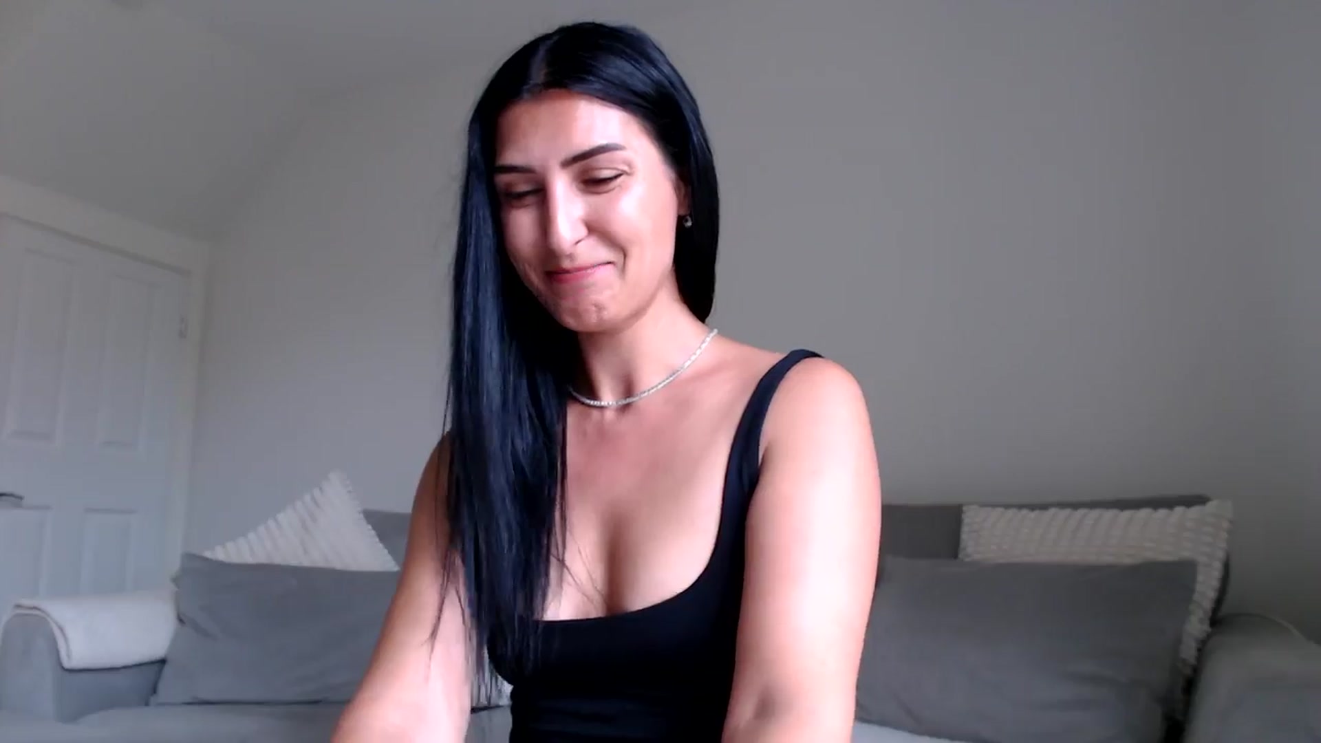 Gallery image thumbnail from Leyla2's myfreecams stream on, 07/30/2024, 09:10 image 14 of 20