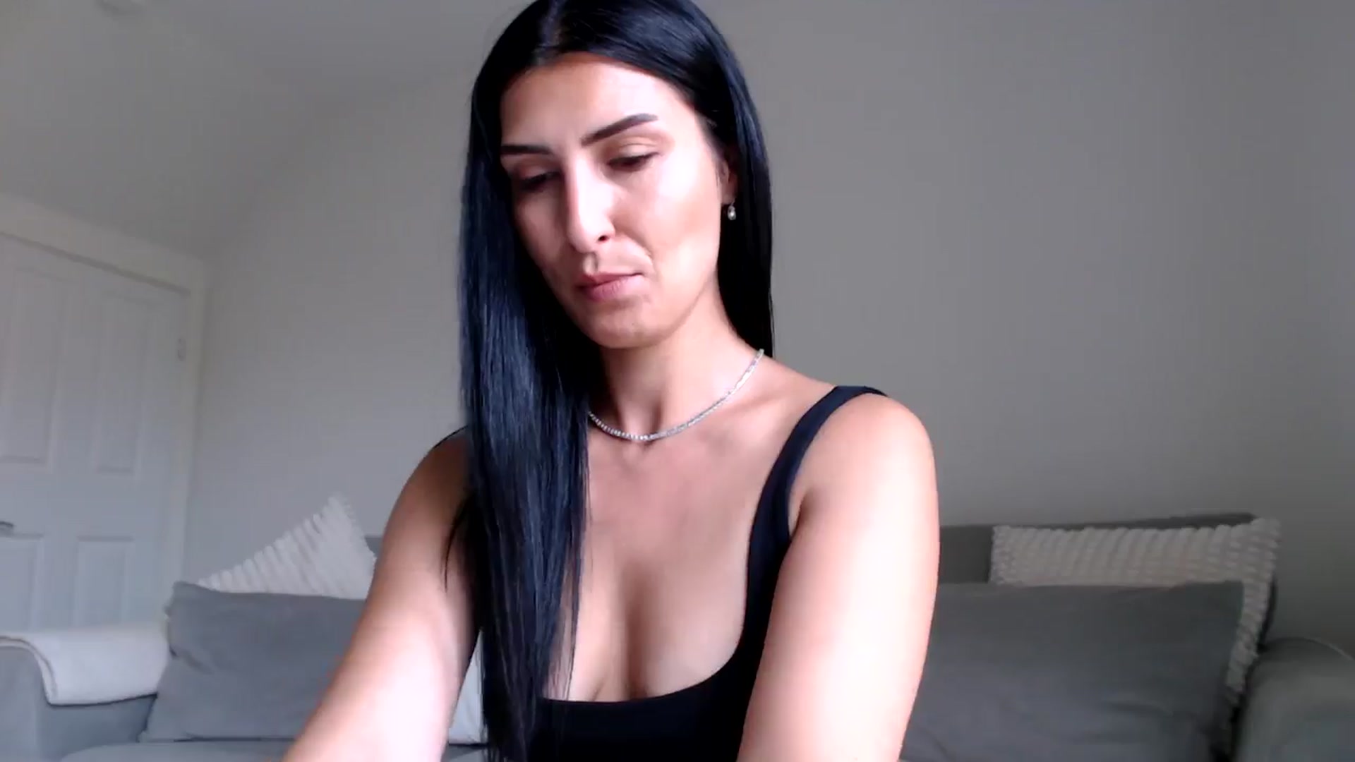 Gallery image thumbnail from Leyla2's myfreecams stream on, 07/30/2024, 09:38 image 13 of 20