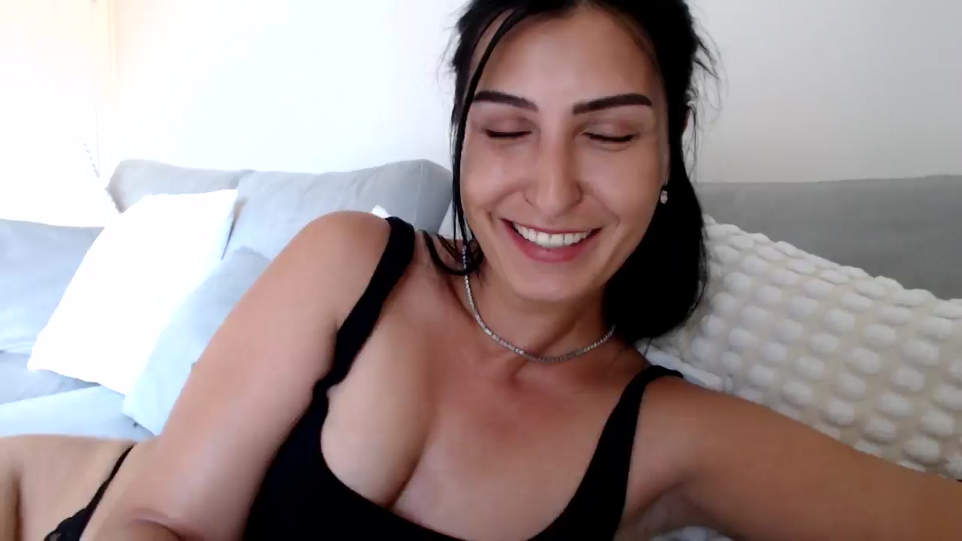 Gallery image thumbnail from Leyla2's myfreecams stream on, 07/30/2024, 14:18 image 14 of 20