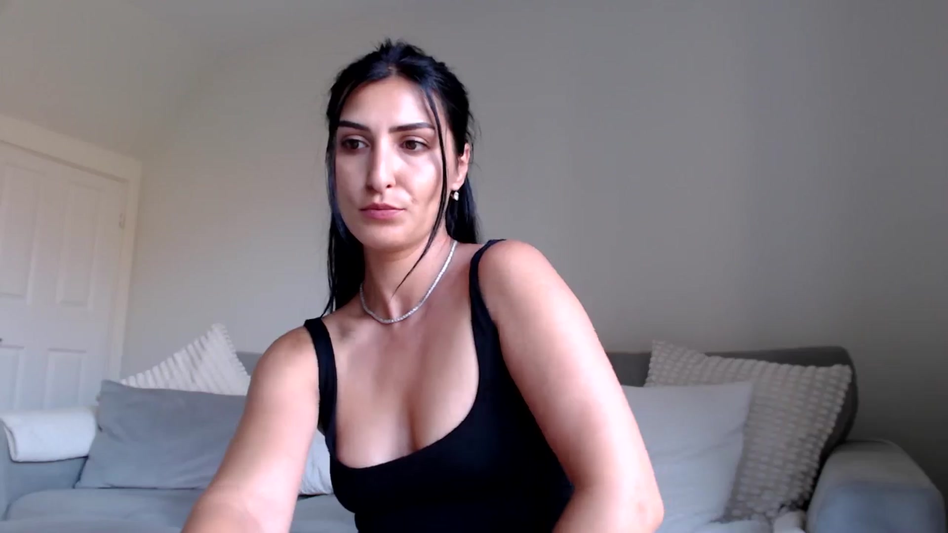 Gallery image thumbnail from Leyla2's myfreecams stream on, 07/30/2024, 14:56 image 6 of 20