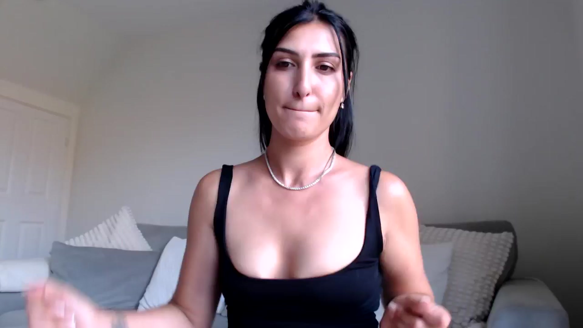 Gallery image thumbnail from Leyla2's myfreecams stream on, 07/30/2024, 14:56 image 13 of 20