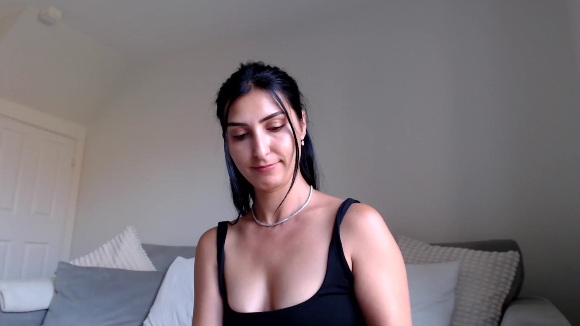 Gallery image thumbnail from Leyla2's myfreecams stream on, 07/30/2024, 14:56 image 7 of 20
