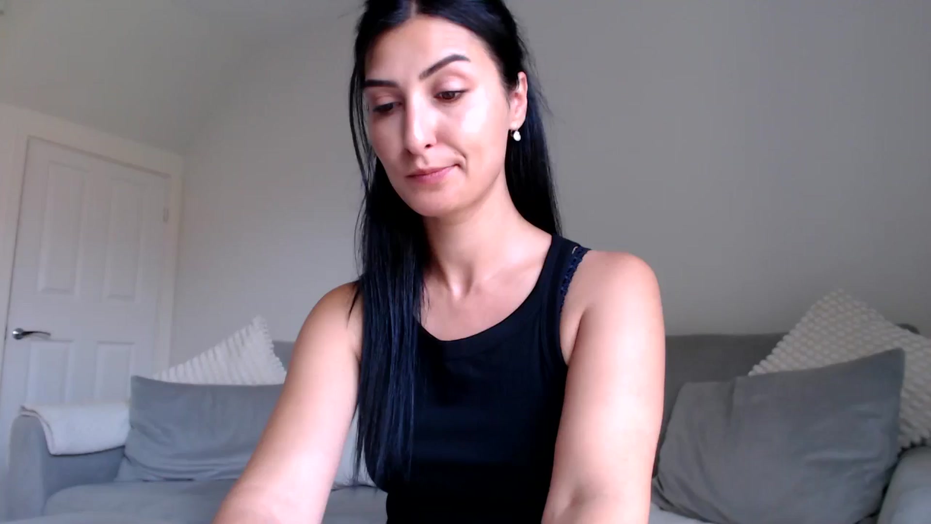 Gallery image thumbnail from Leyla2's myfreecams stream on, 07/31/2024, 10:24 image 16 of 20