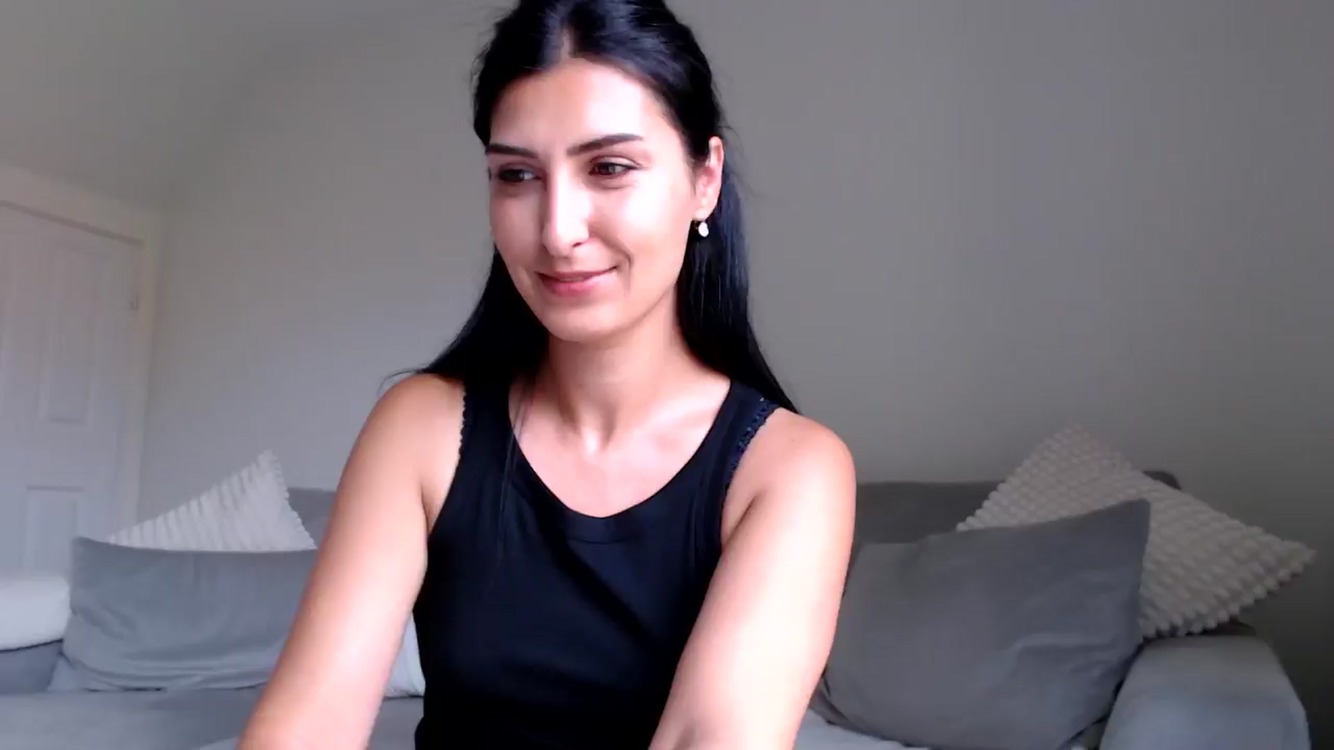 Gallery image thumbnail from Leyla2's myfreecams stream on, 07/31/2024, 10:24 image 8 of 20