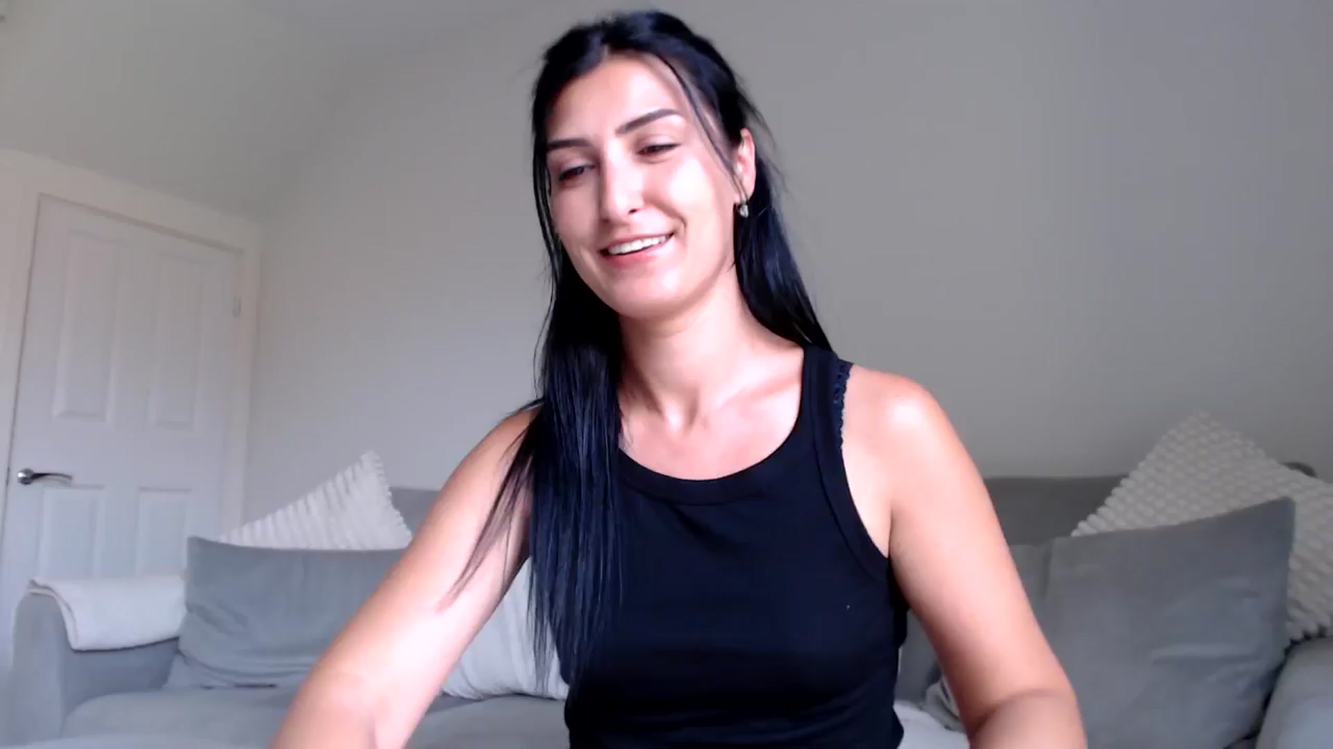 Gallery image thumbnail from Leyla2's myfreecams stream on, 07/31/2024, 10:24 image 14 of 20