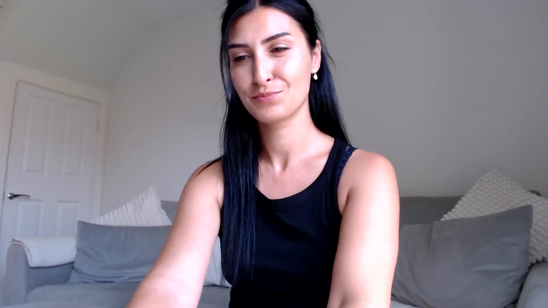 Gallery image thumbnail from Leyla2's myfreecams stream on, 07/31/2024, 10:24 image 17 of 20