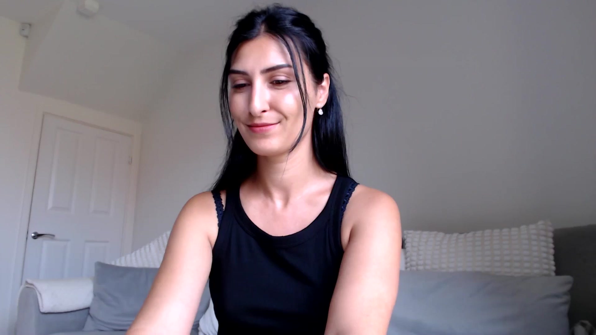 Gallery image thumbnail from Leyla2's myfreecams stream on, 07/31/2024, 11:31 image 2 of 20