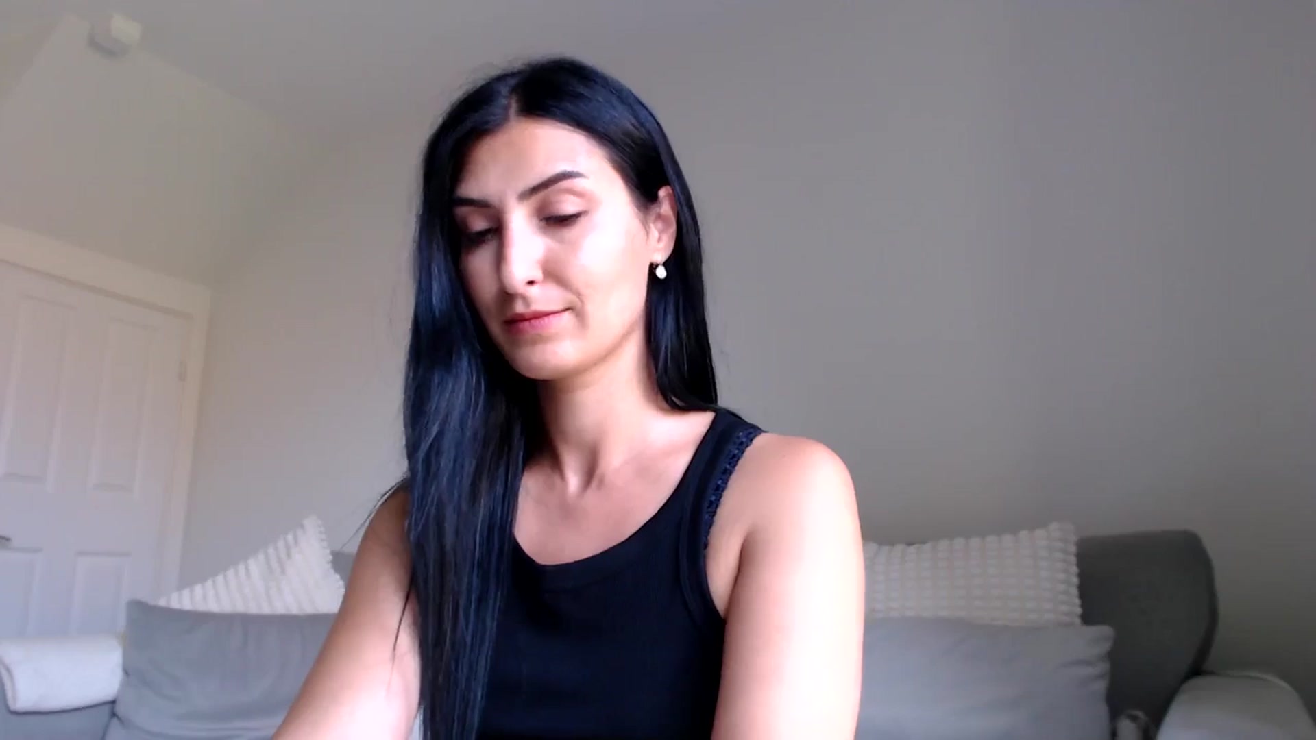 Gallery image thumbnail from Leyla2's myfreecams stream on, 07/31/2024, 11:31 image 17 of 20