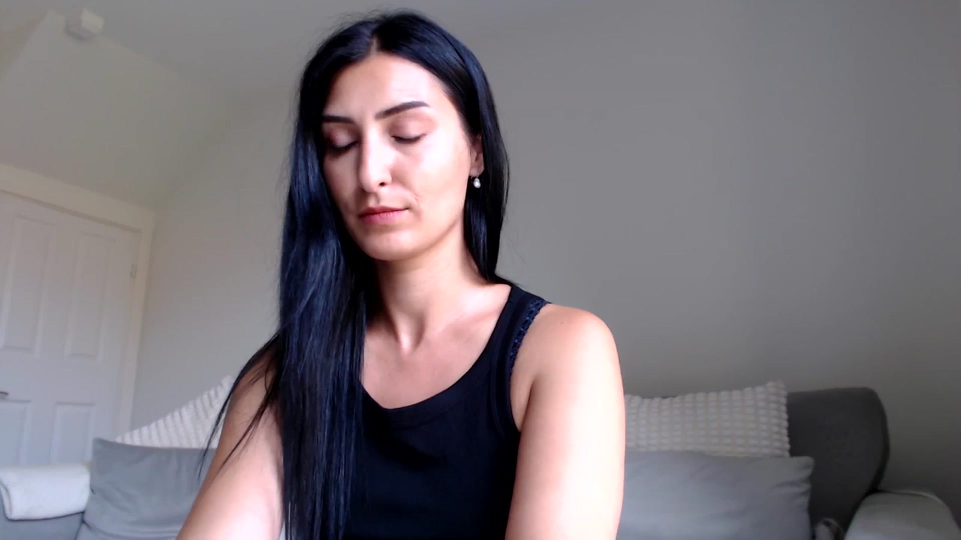 Gallery image thumbnail from Leyla2's myfreecams stream on, 07/31/2024, 11:31 image 14 of 20