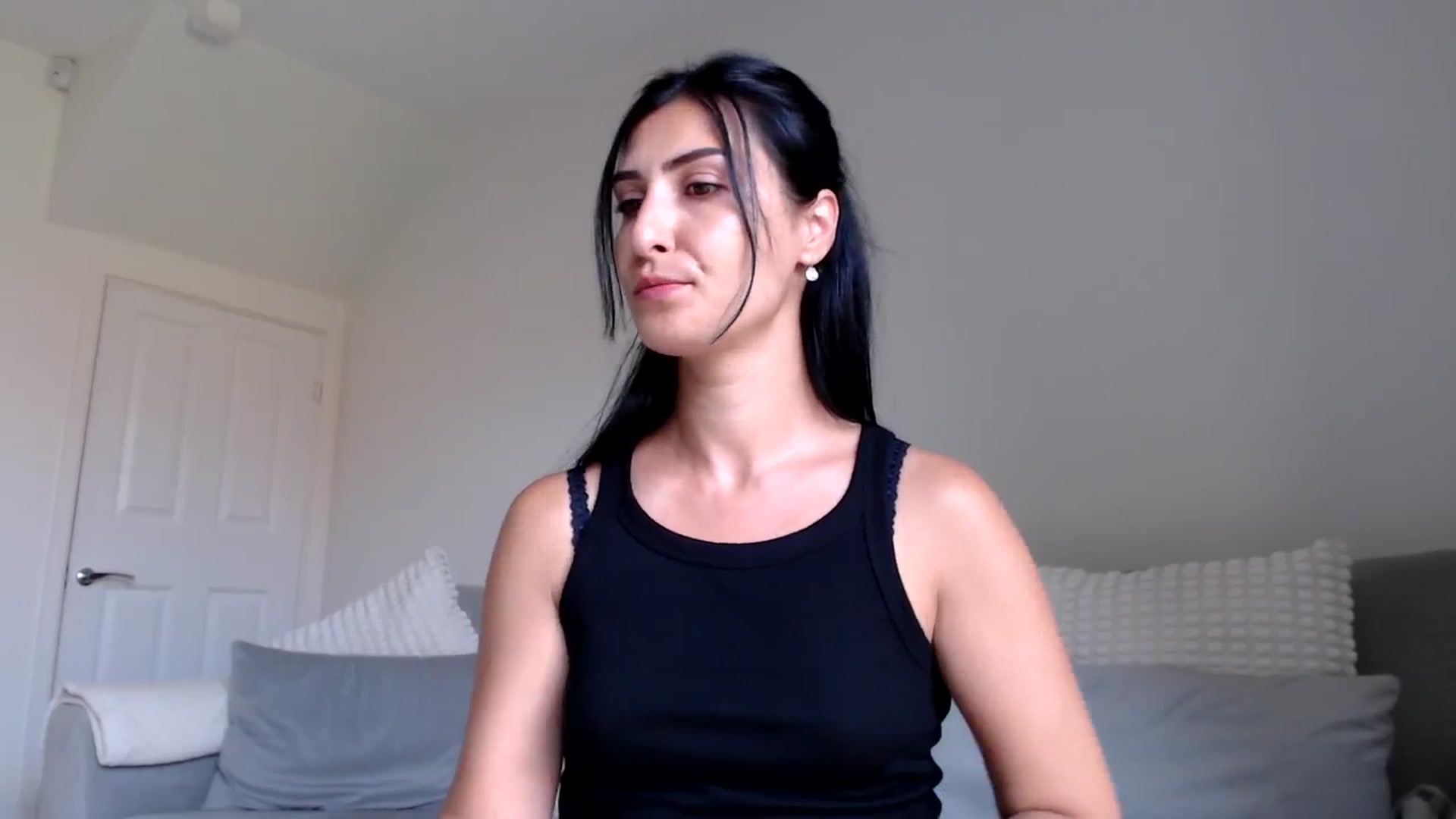 Gallery image thumbnail from Leyla2's myfreecams stream on, 07/31/2024, 11:31 image 3 of 20