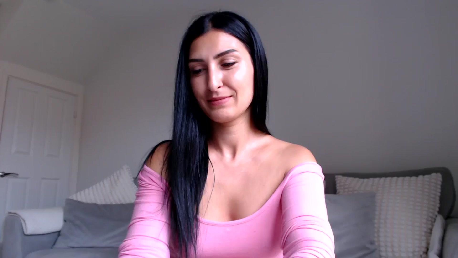 Gallery image thumbnail from Leyla2's myfreecams stream on, 08/01/2024, 10:17 image 9 of 20