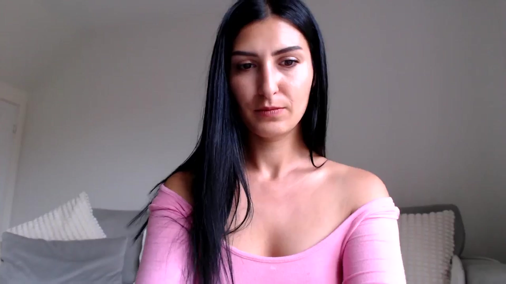 Gallery image thumbnail from Leyla2's myfreecams stream on, 08/01/2024, 10:17 image 15 of 20