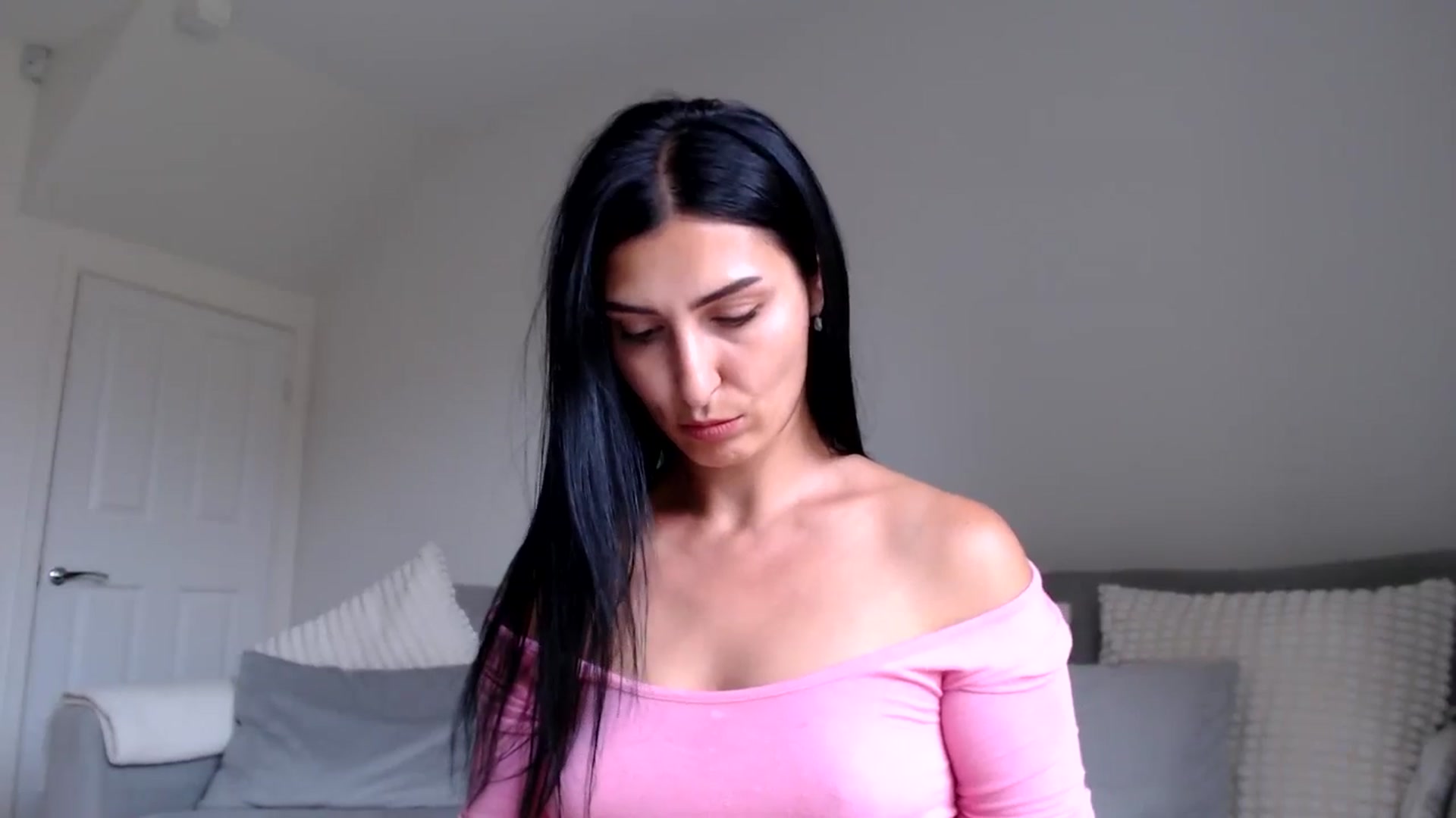 Gallery image thumbnail from Leyla2's myfreecams stream on, 08/01/2024, 10:44 image 19 of 20