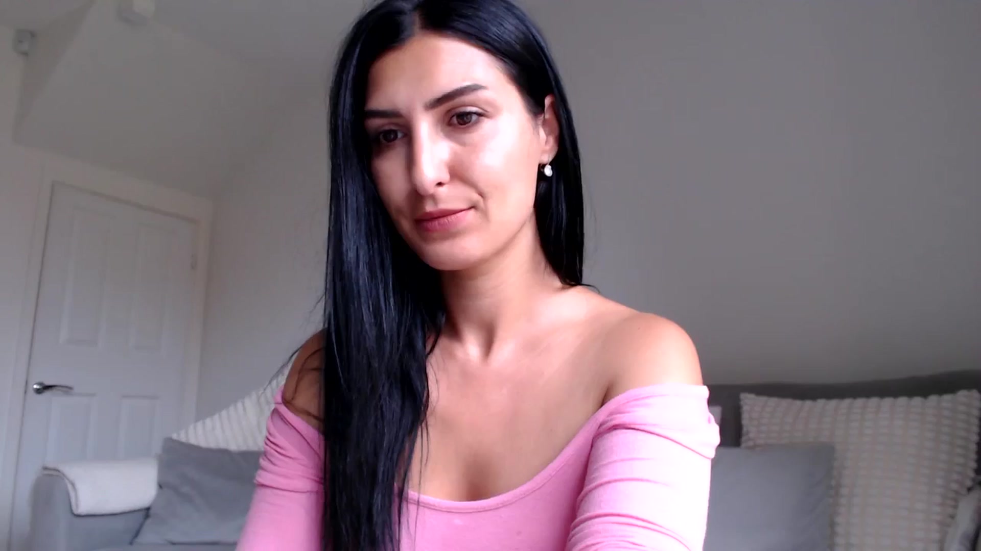 Gallery image thumbnail from Leyla2's myfreecams stream on, 08/01/2024, 10:44 image 15 of 20