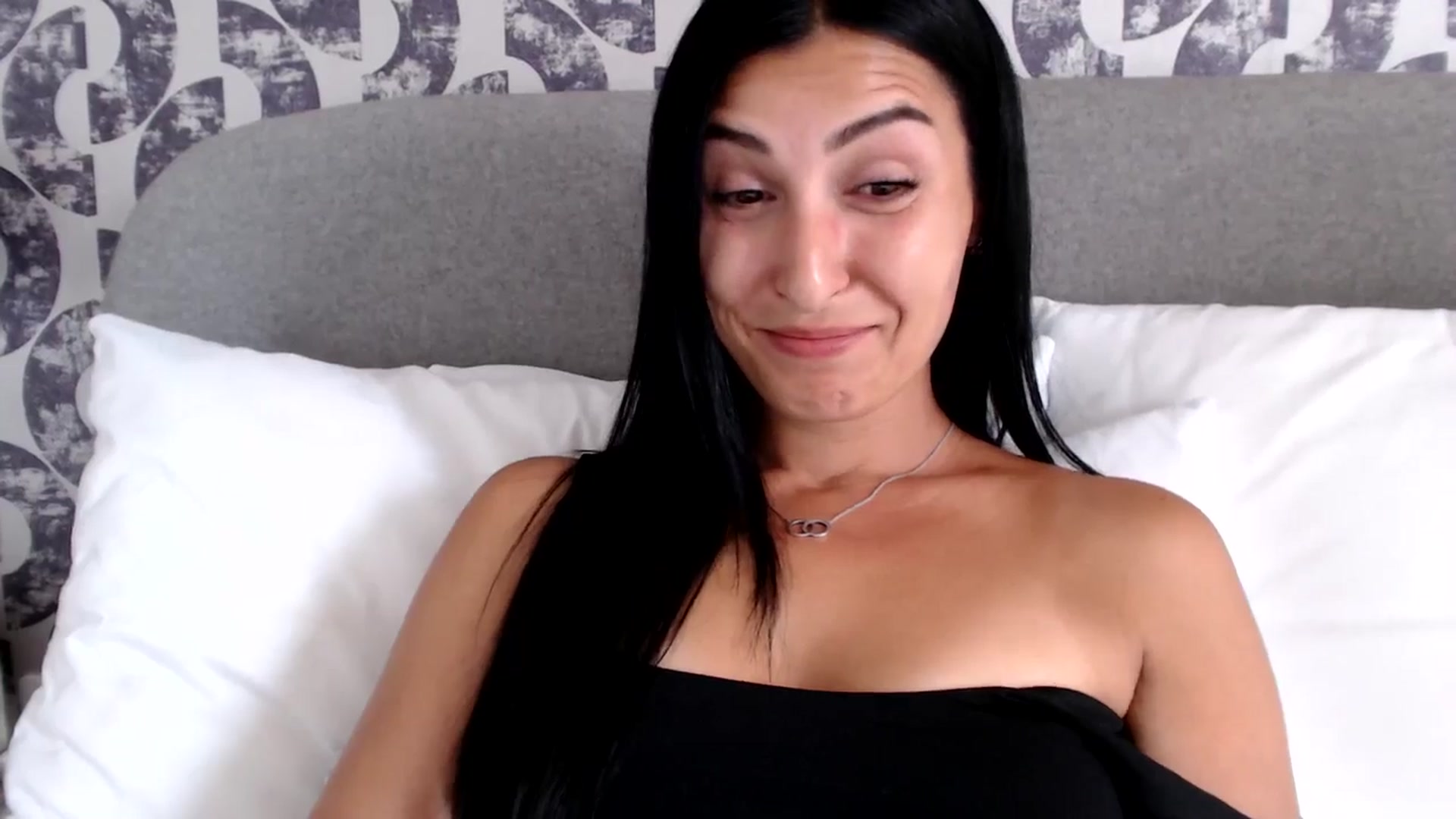 Gallery image thumbnail from Leyla2's myfreecams stream on, 08/29/2024, 13:37 image 19 of 20