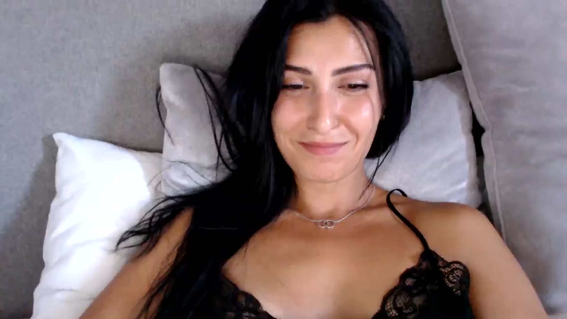 Gallery image thumbnail from Leyla2's myfreecams stream on, 08/30/2024, 08:32 image 13 of 20