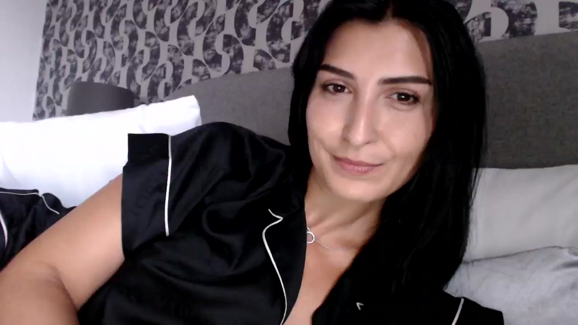Gallery image thumbnail from Leyla2's myfreecams stream on, 09/02/2024, 09:25 image 15 of 20