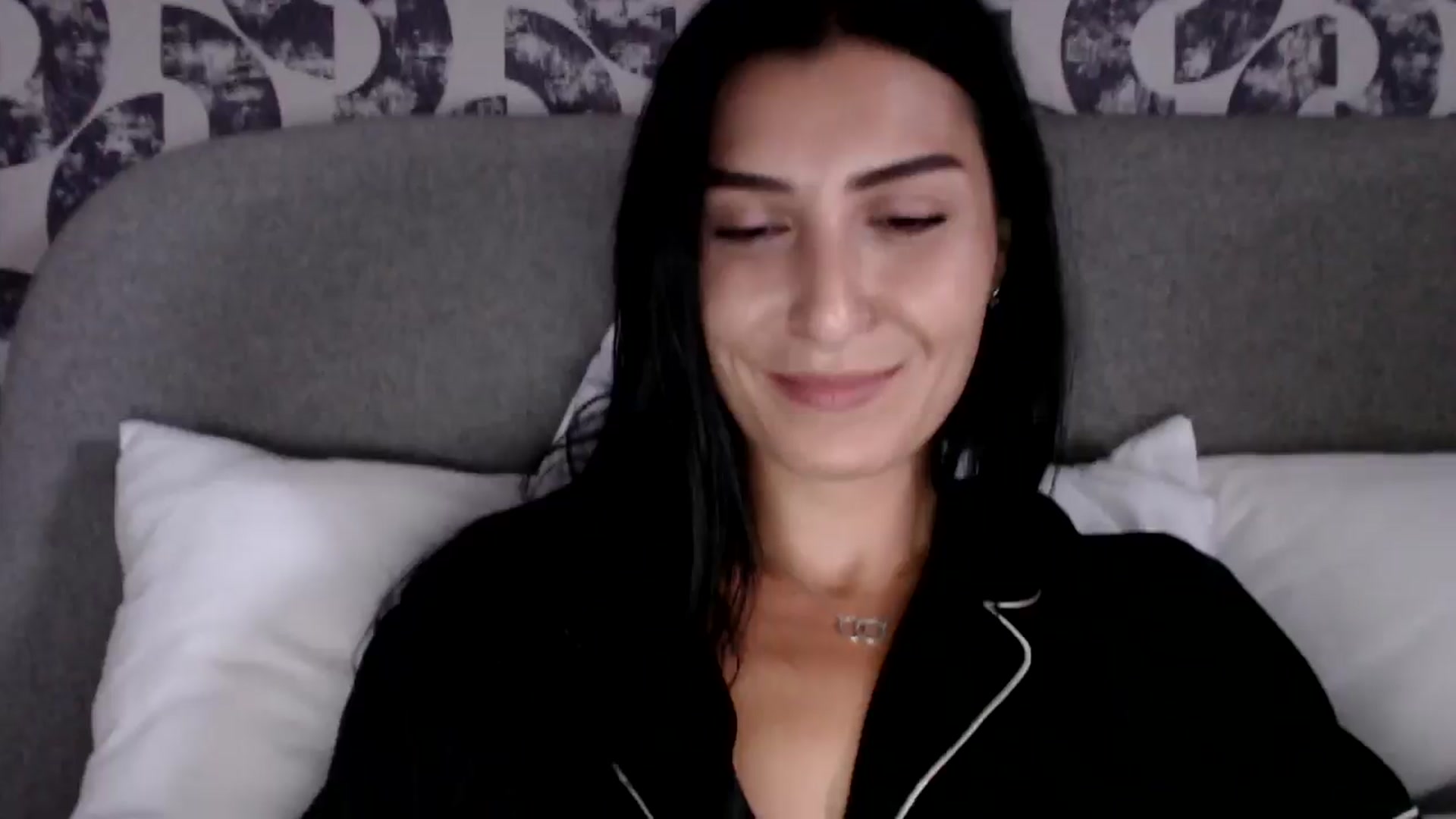 Gallery image thumbnail from Leyla2's myfreecams stream on, 09/02/2024, 09:25 image 7 of 20