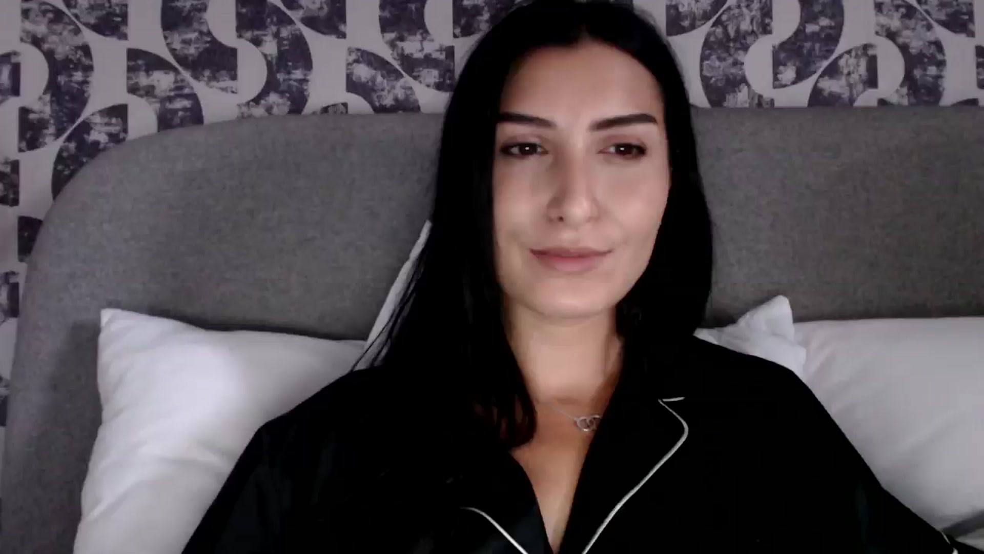 Gallery image thumbnail from Leyla2's myfreecams stream on, 09/02/2024, 09:25 image 1 of 20