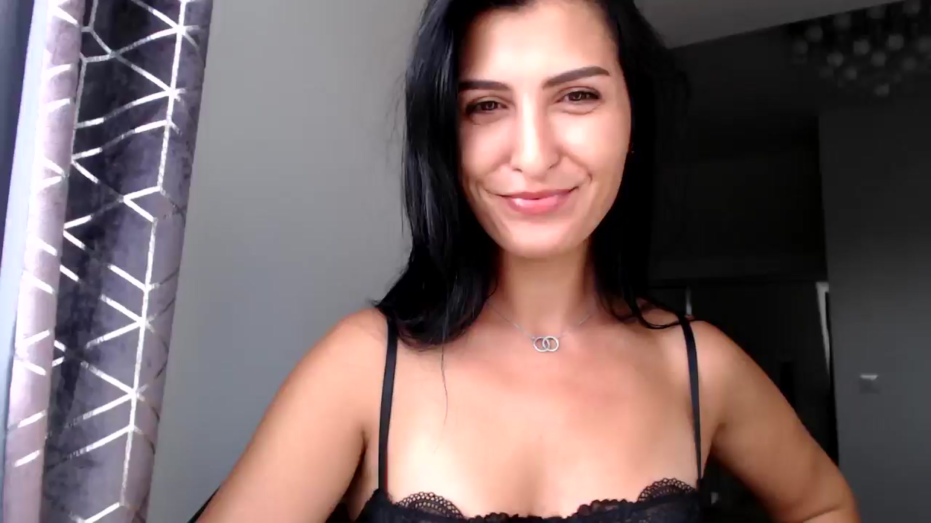 Gallery image thumbnail from Leyla2's myfreecams stream on, 09/03/2024, 15:15 image 12 of 20