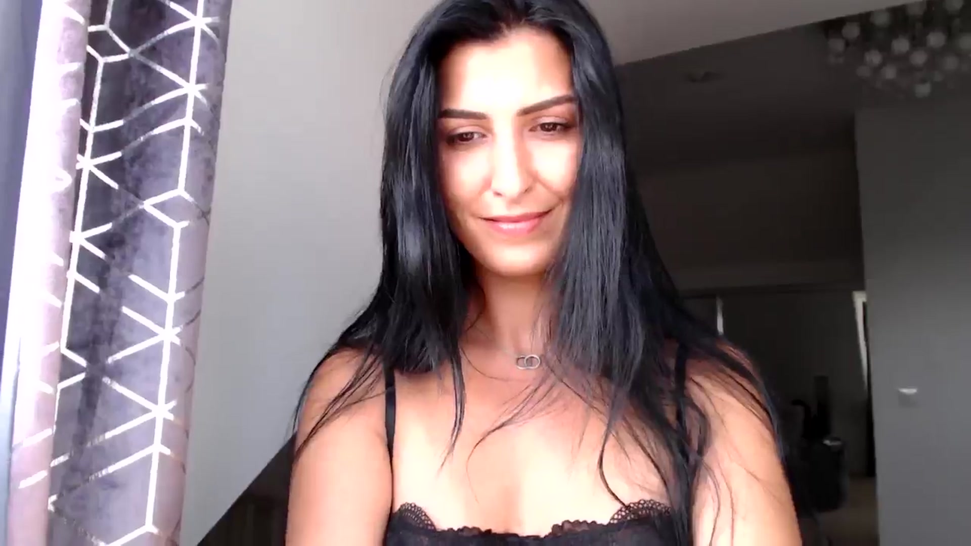 Gallery image thumbnail from Leyla2's myfreecams stream on, 09/03/2024, 15:15 image 10 of 20