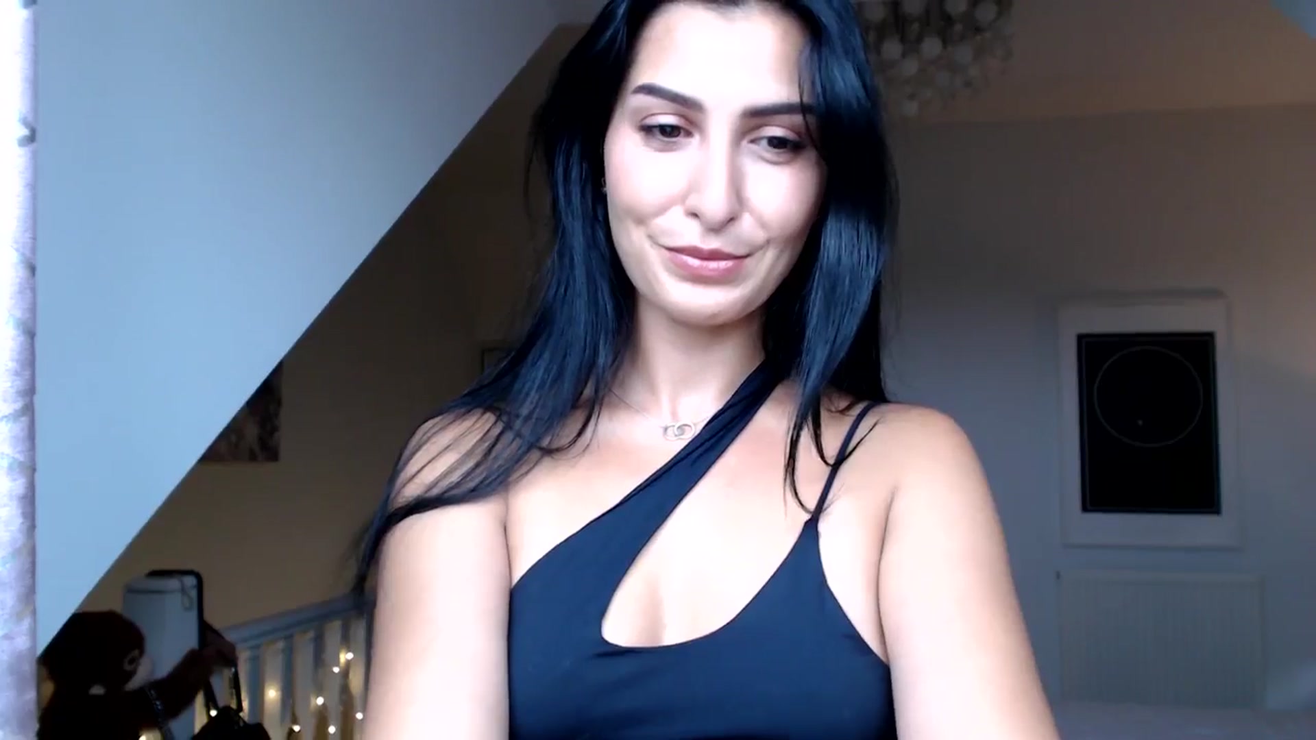 Gallery image thumbnail from Leyla2's myfreecams stream on, 09/05/2024, 08:50 image 19 of 20