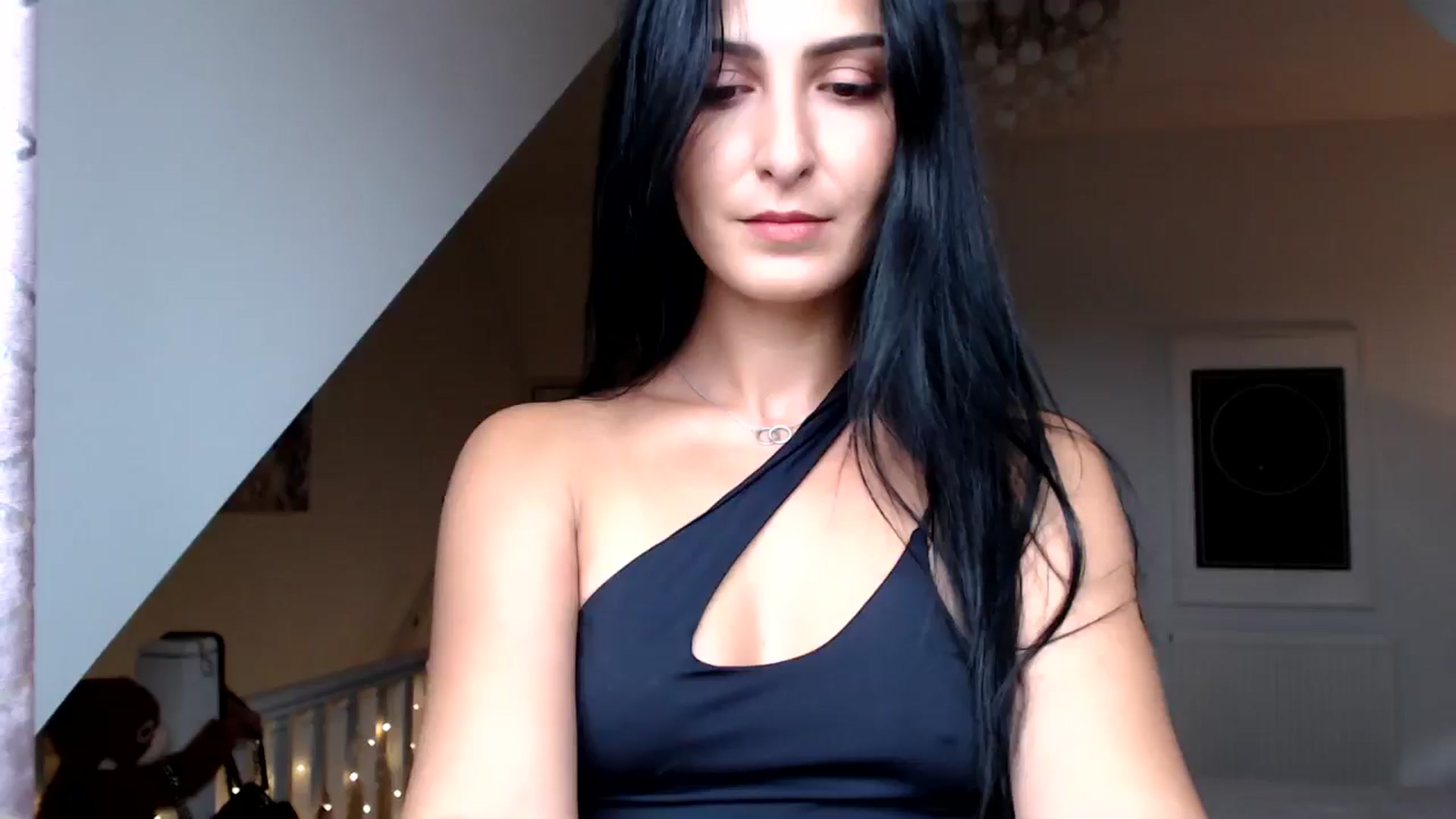 Gallery image thumbnail from Leyla2's myfreecams stream on, 09/05/2024, 08:50 image 6 of 20