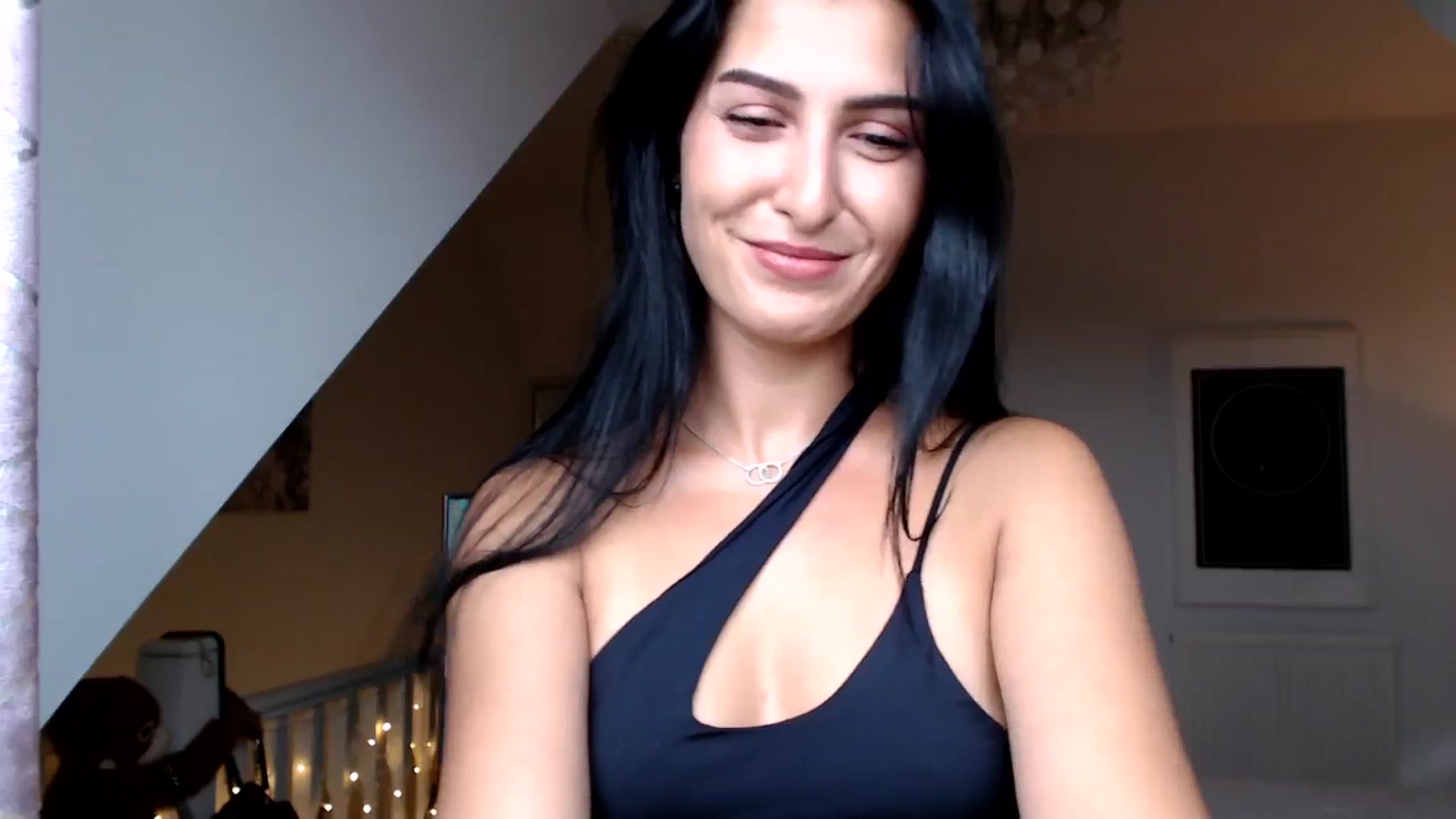 Gallery image thumbnail from Leyla2's myfreecams stream on, 09/05/2024, 08:50 image 20 of 20