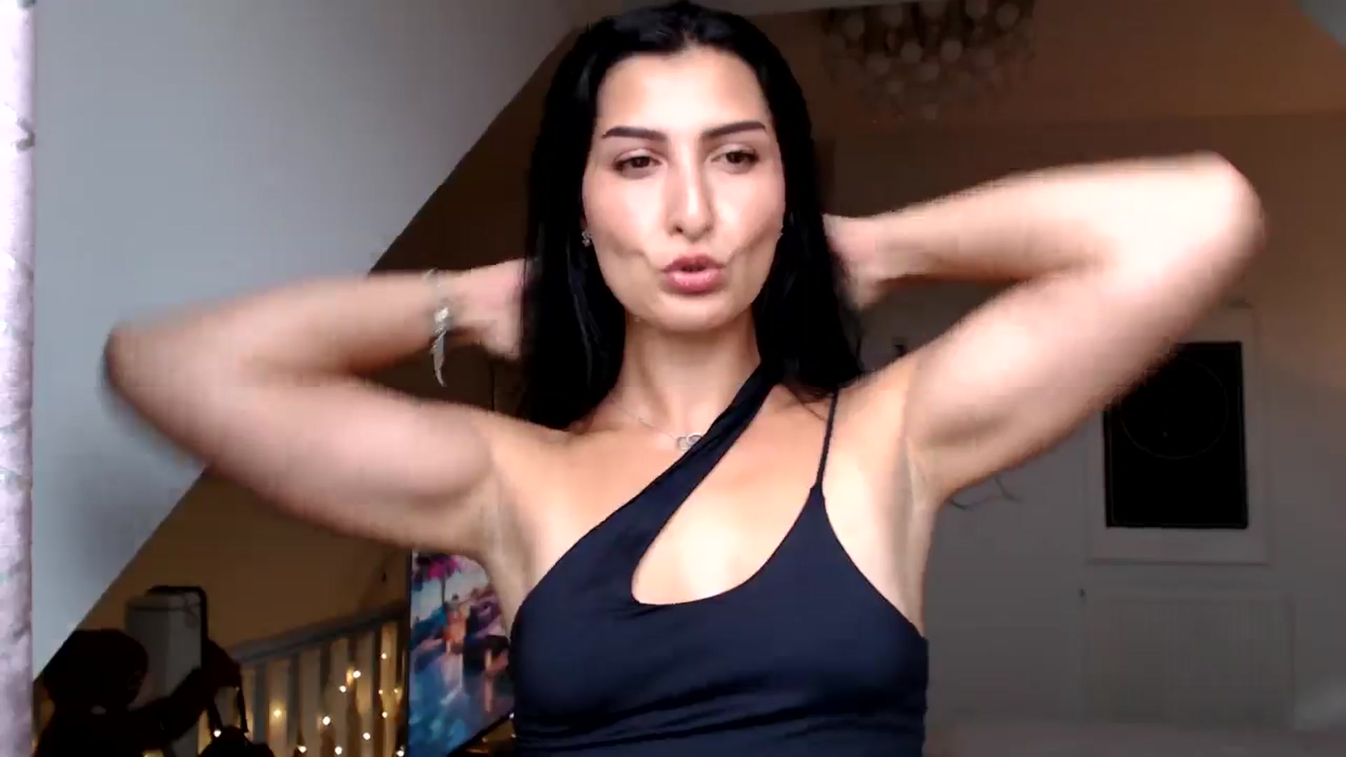 Gallery image thumbnail from Leyla2's myfreecams stream on, 09/05/2024, 08:50 image 9 of 20